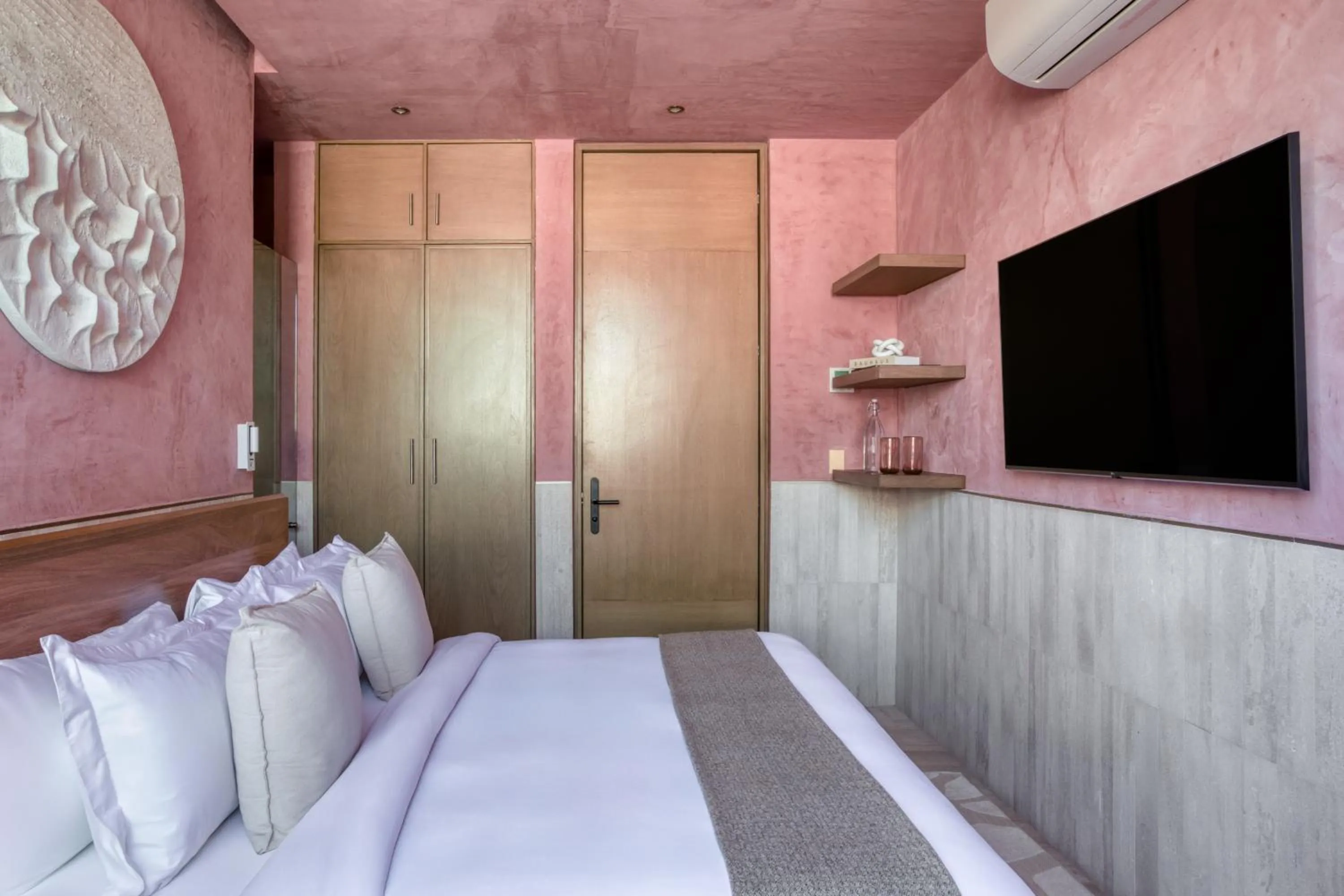 Bed in Laiva Hotel San Jose by Tasman