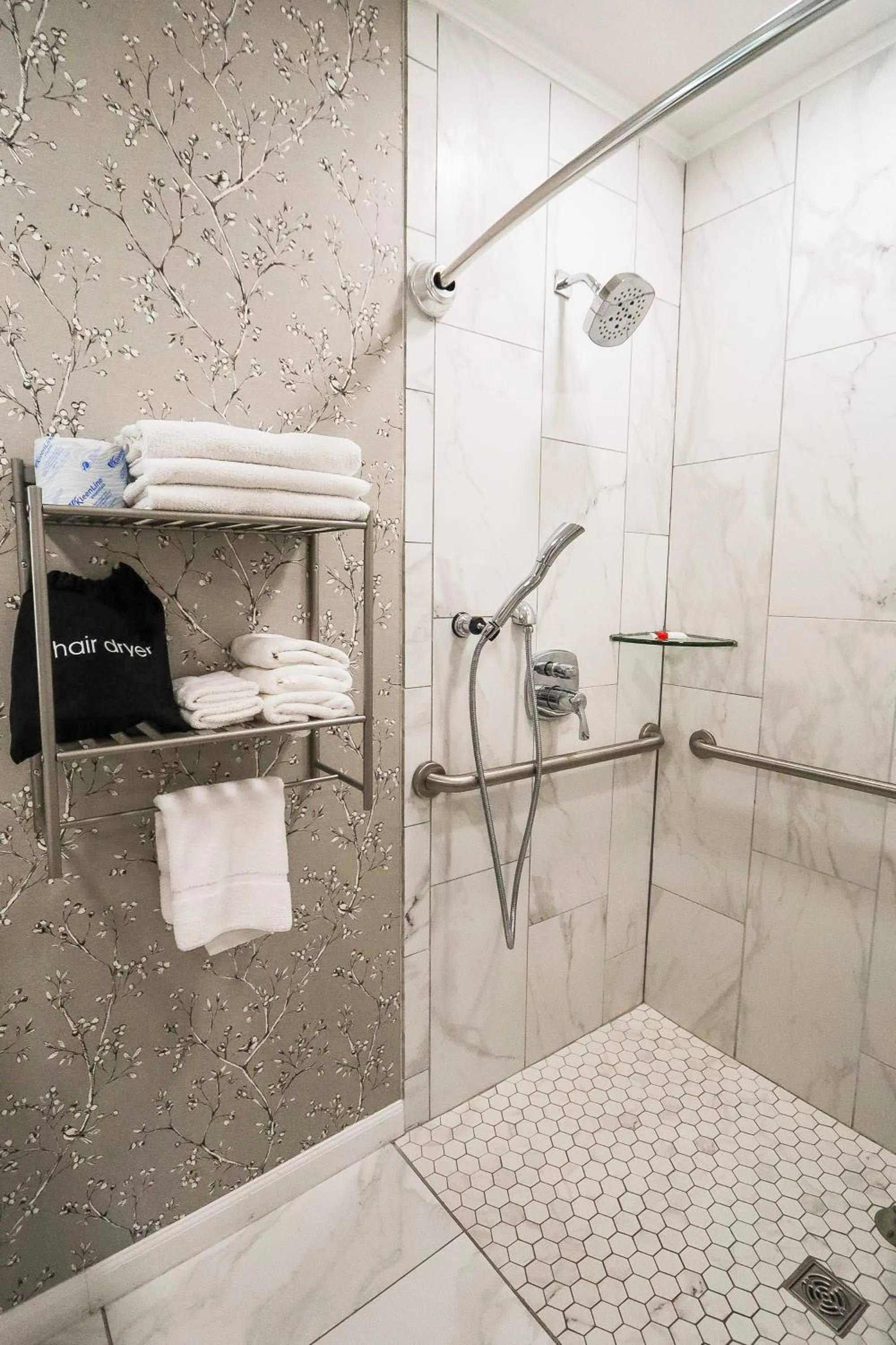 Shower in The Gillette