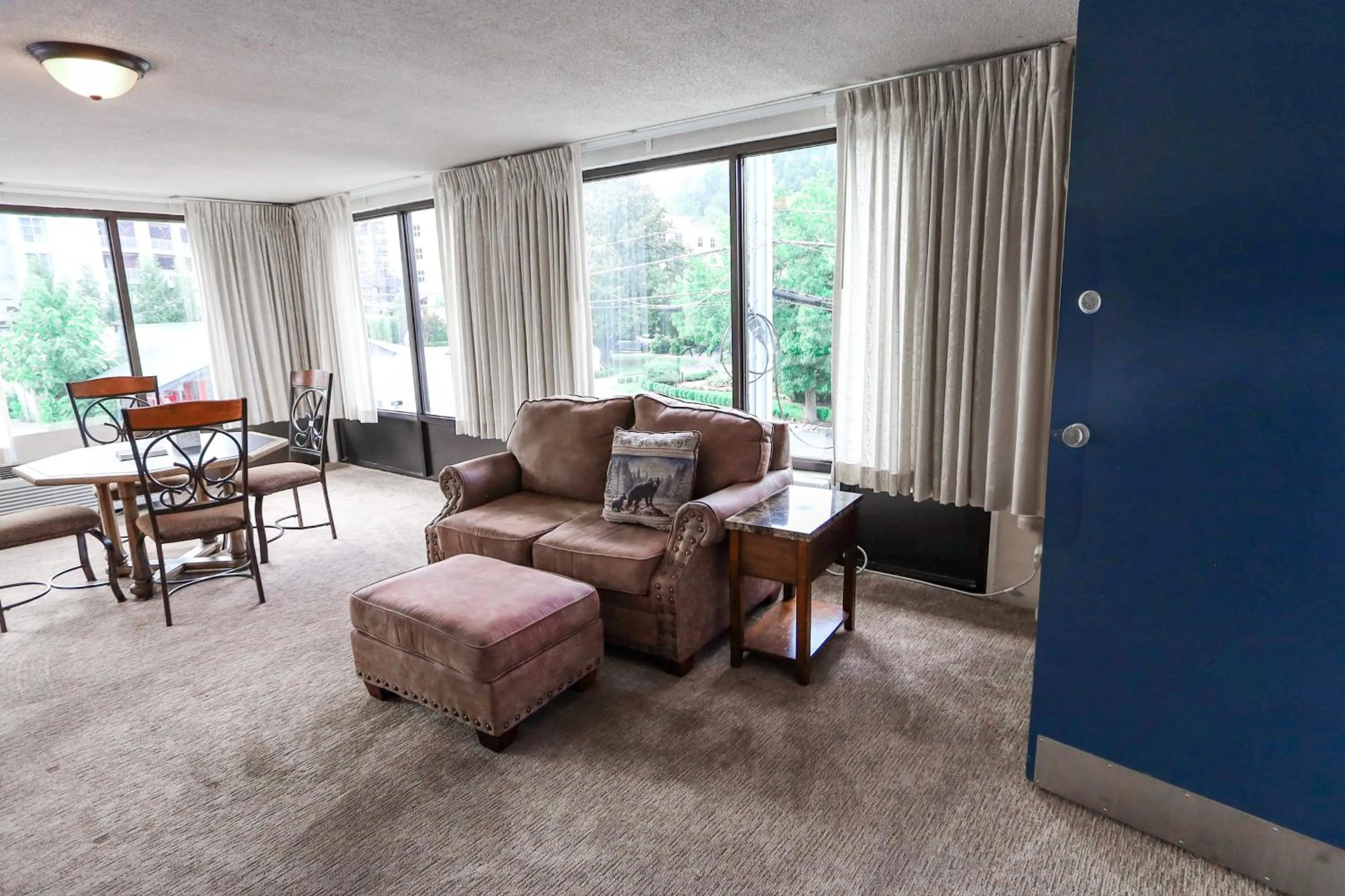 Seating area in The Gillette