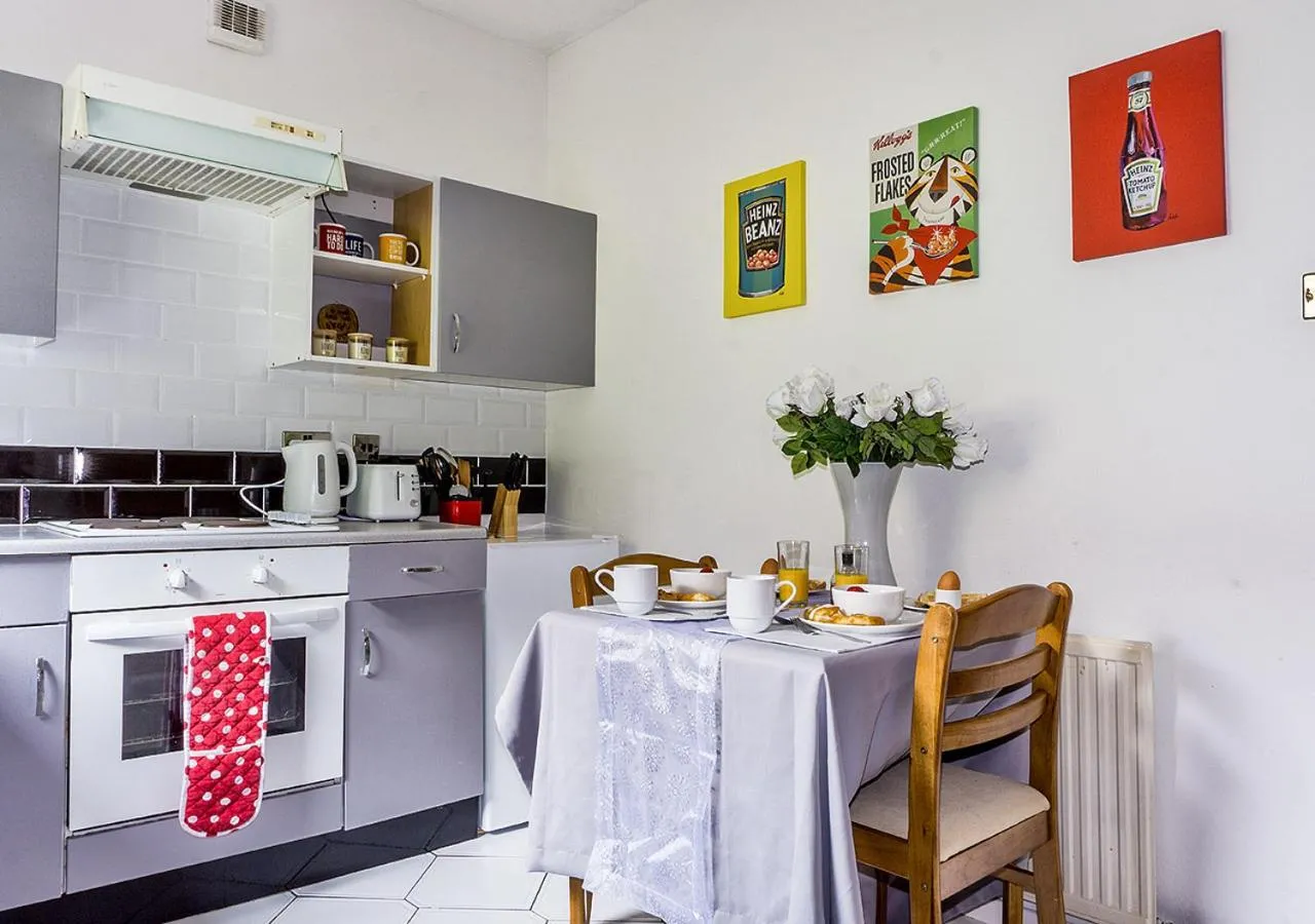 Kitchen or kitchenette in Silver Tides House