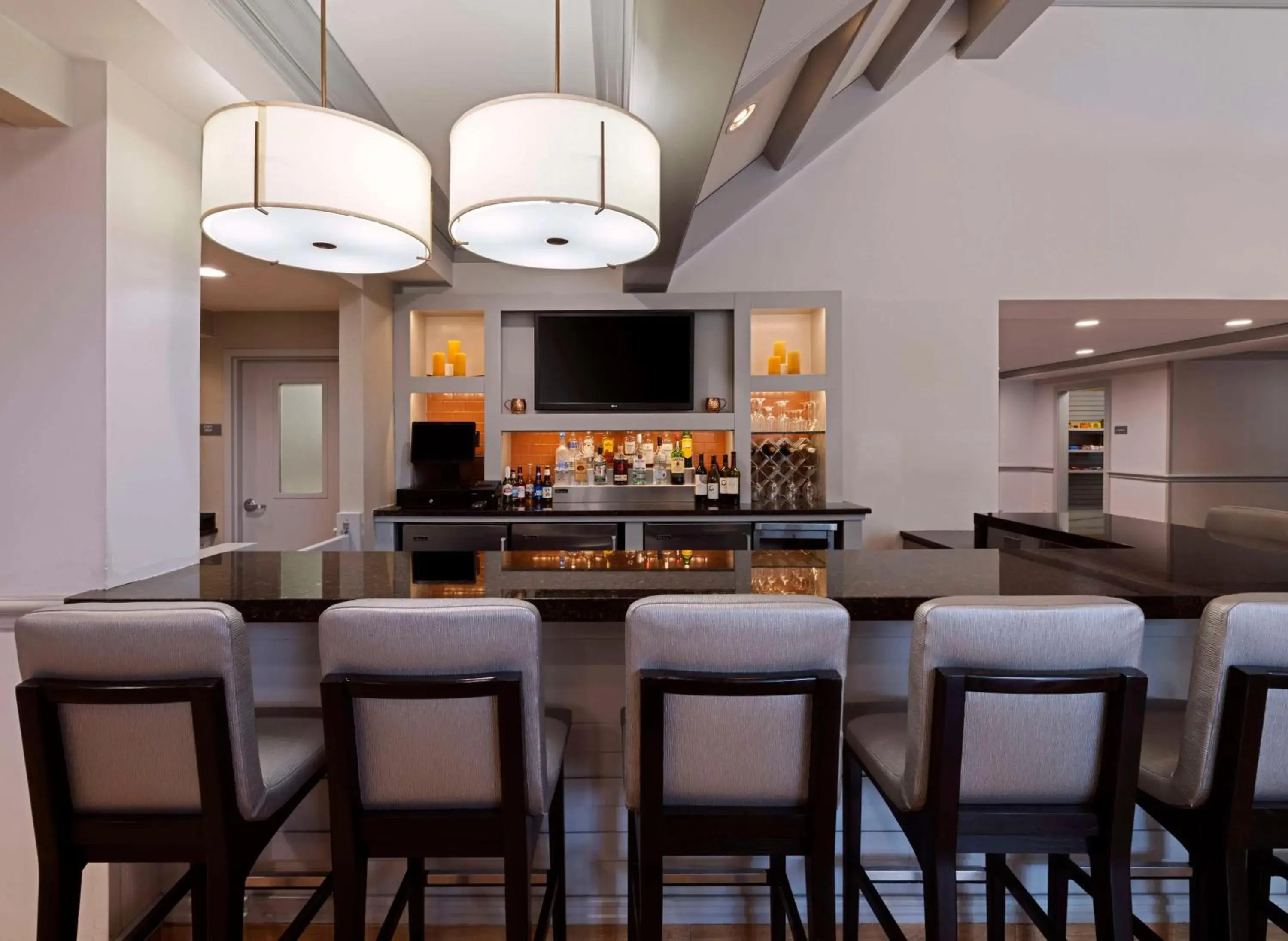 Lounge or bar in Hyatt House Parsippany East Lounge or bar in Hyatt House Parsippany East