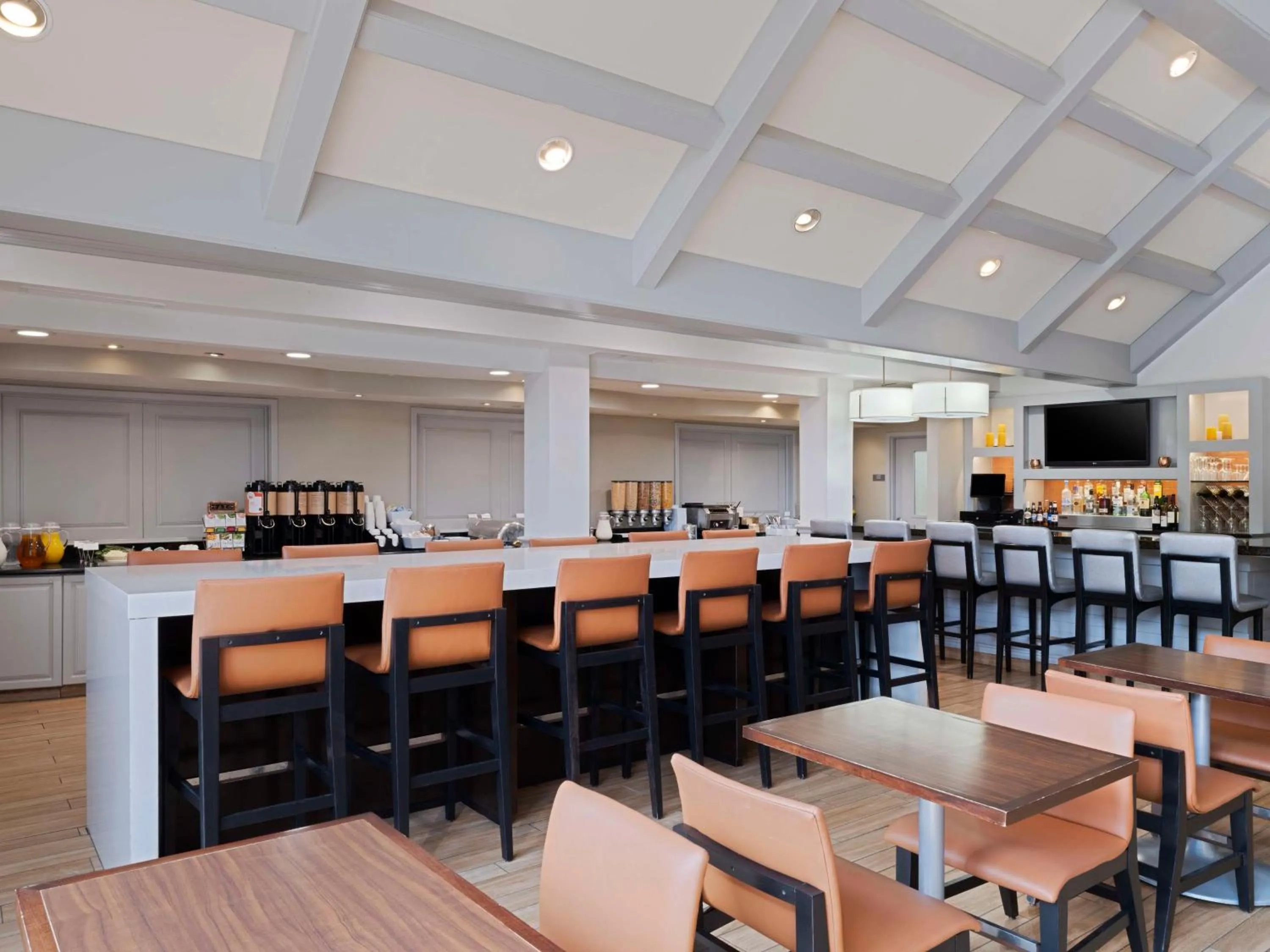 Restaurant/places to eat in Hyatt House Parsippany East