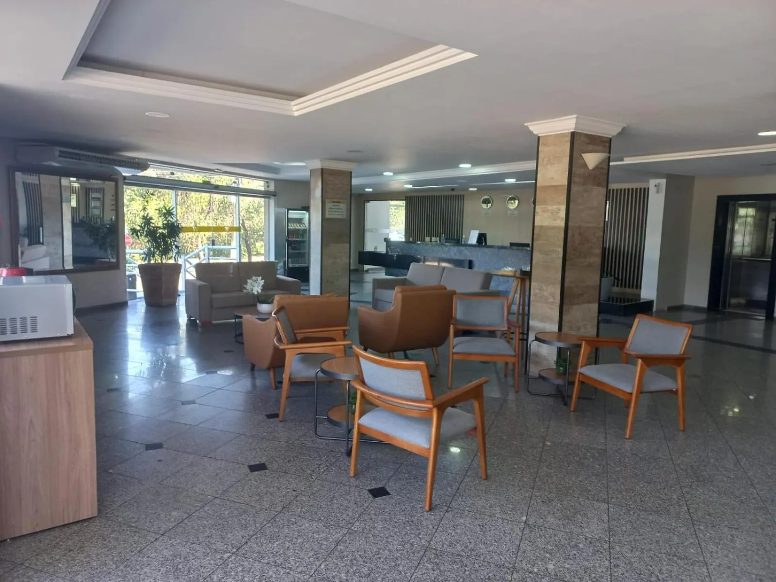 Lobby or reception in Fênix Hotel Campinas