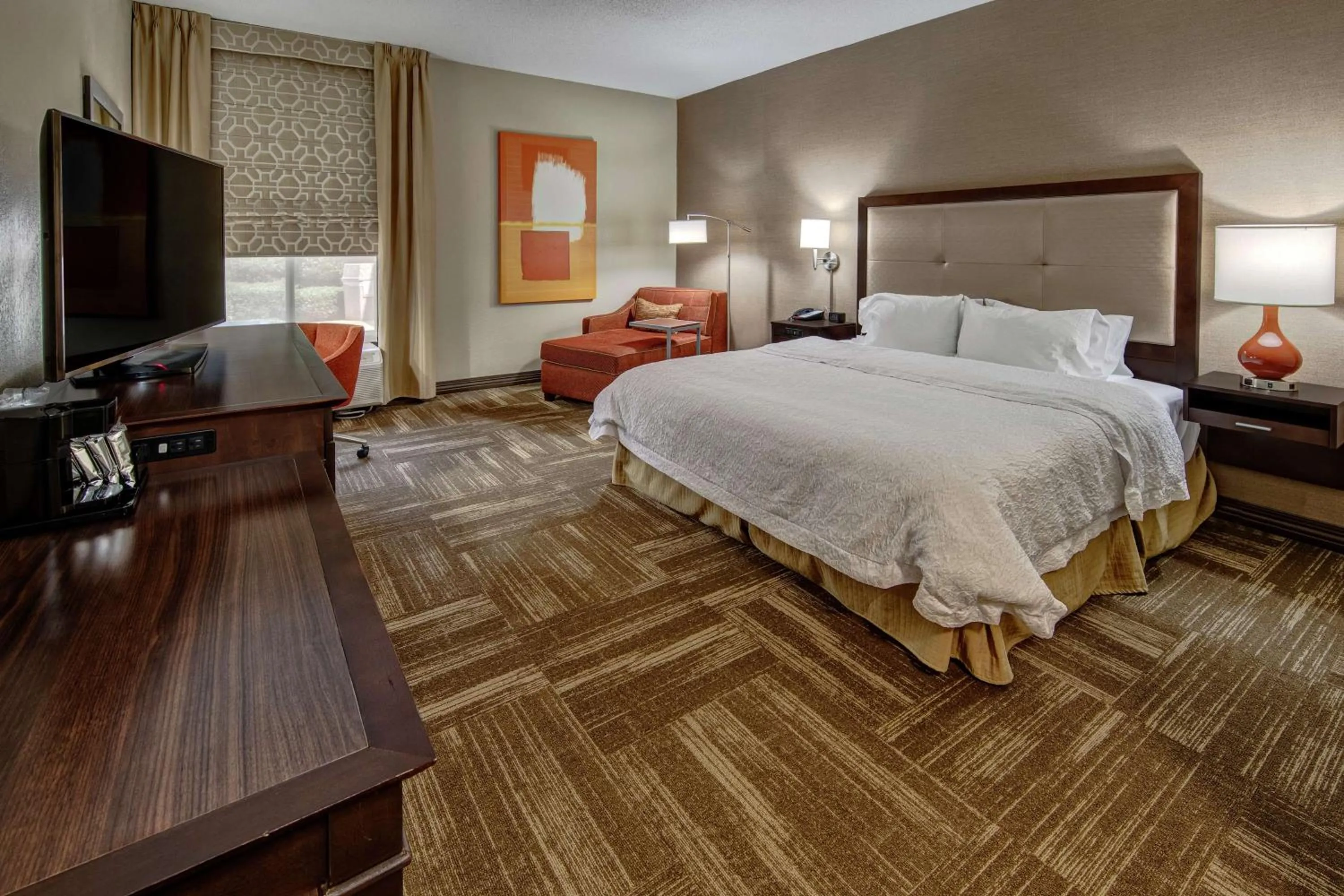 Bedroom, Bed in Hampton Inn Corinth