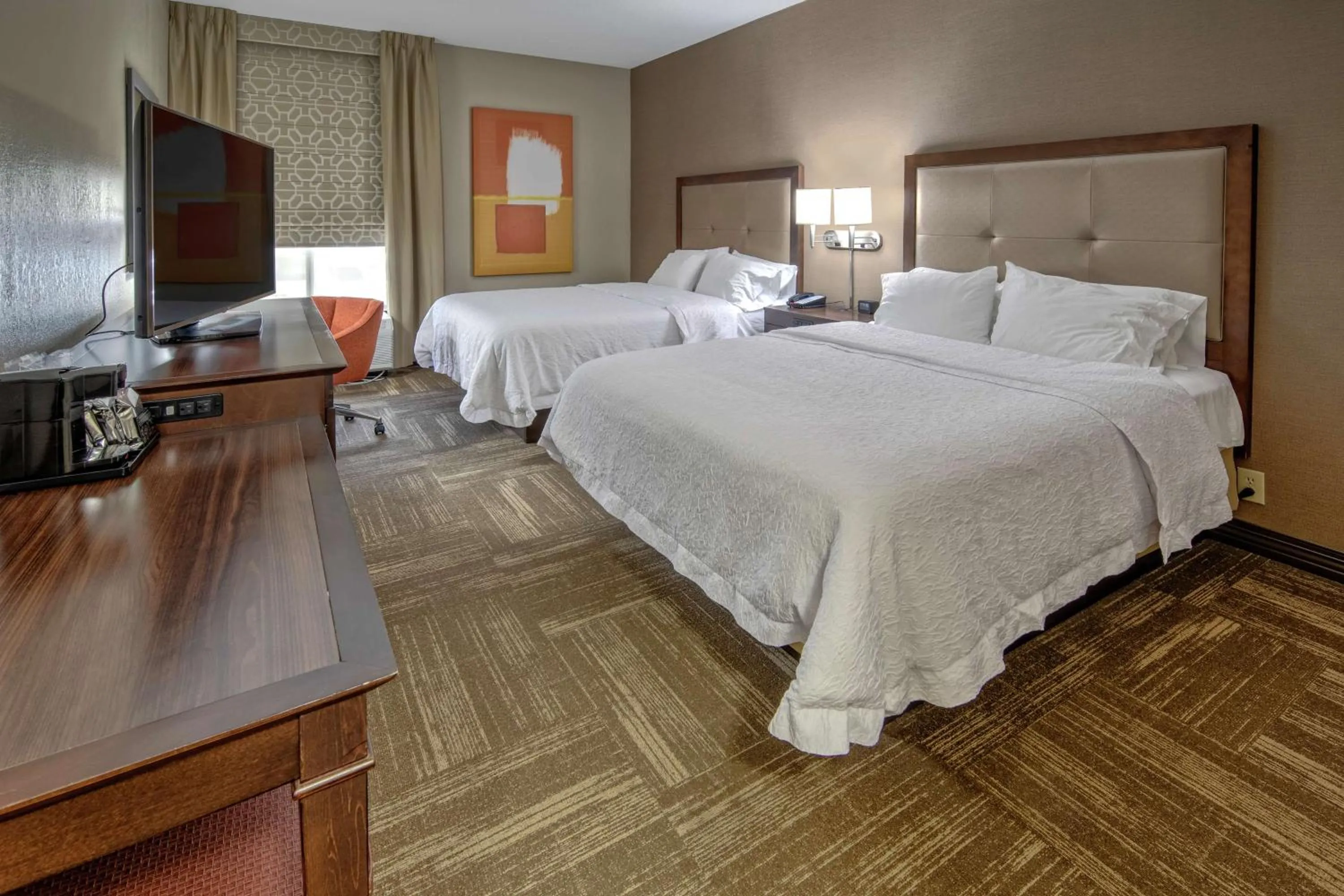 Bedroom, Bed in Hampton Inn Corinth