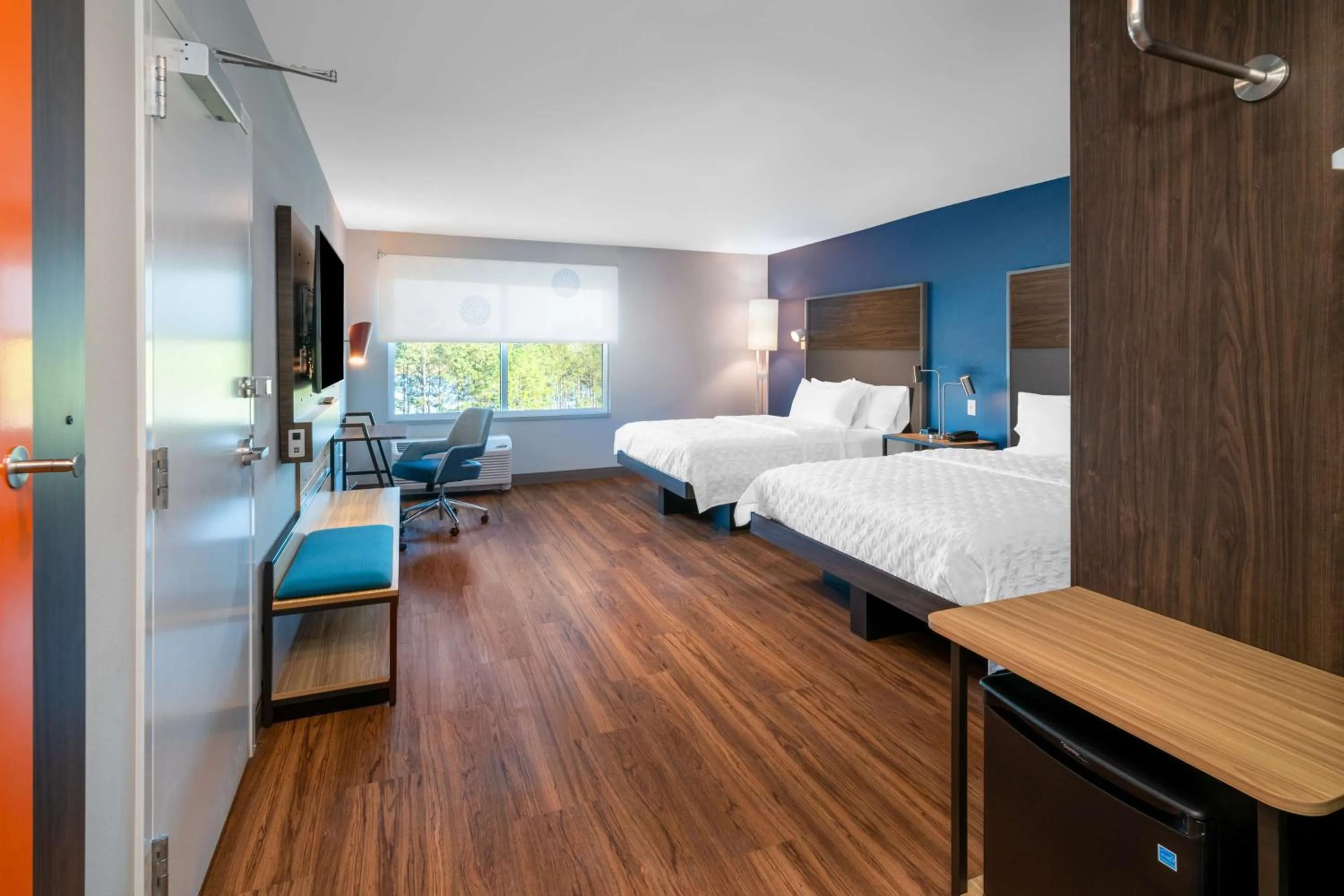 Bedroom, Bed in Tru By Hilton Savannah Airport
