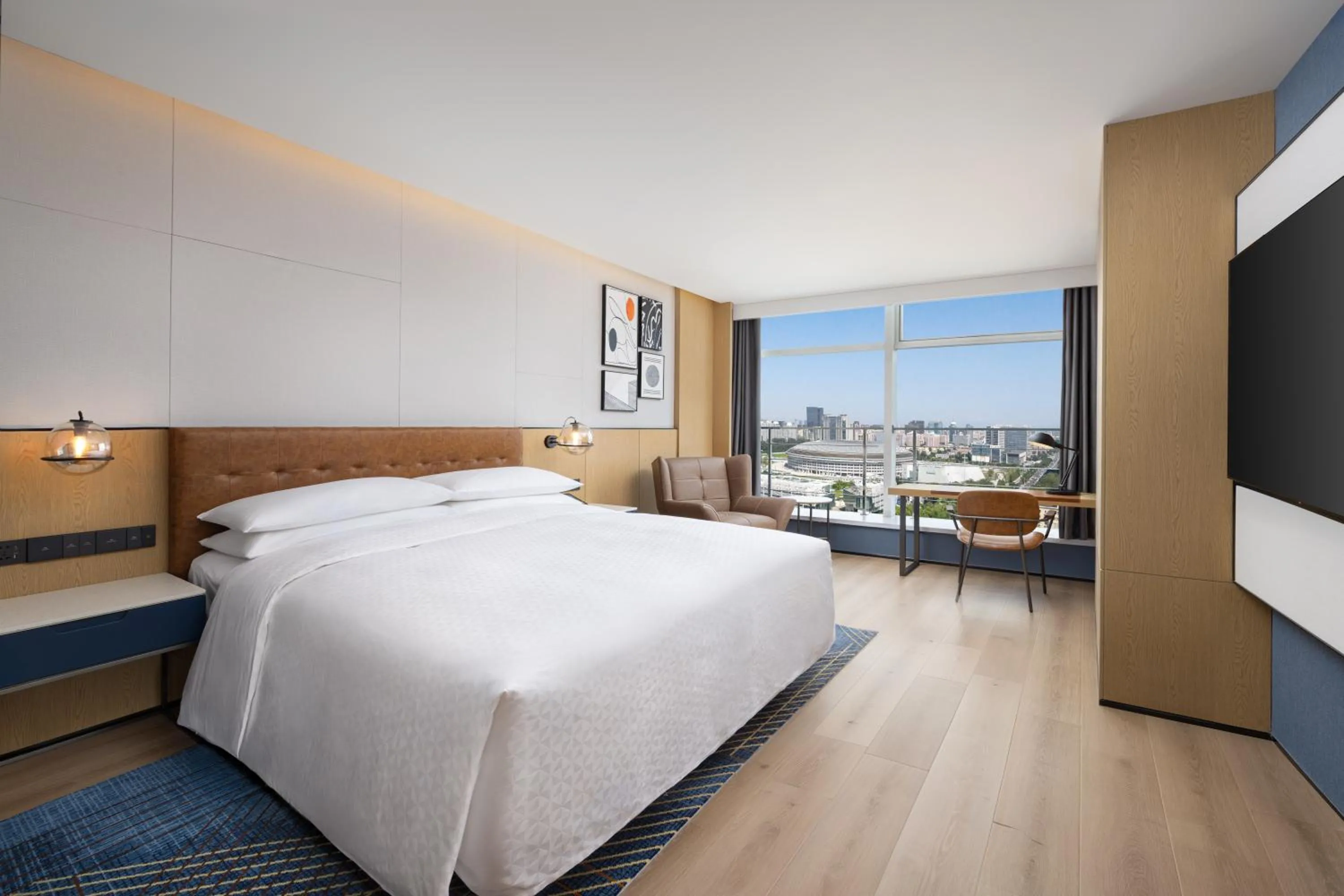 Superior King Room with City View in Four Points by Sheraton Beijing Sanlitun Workers Stadium