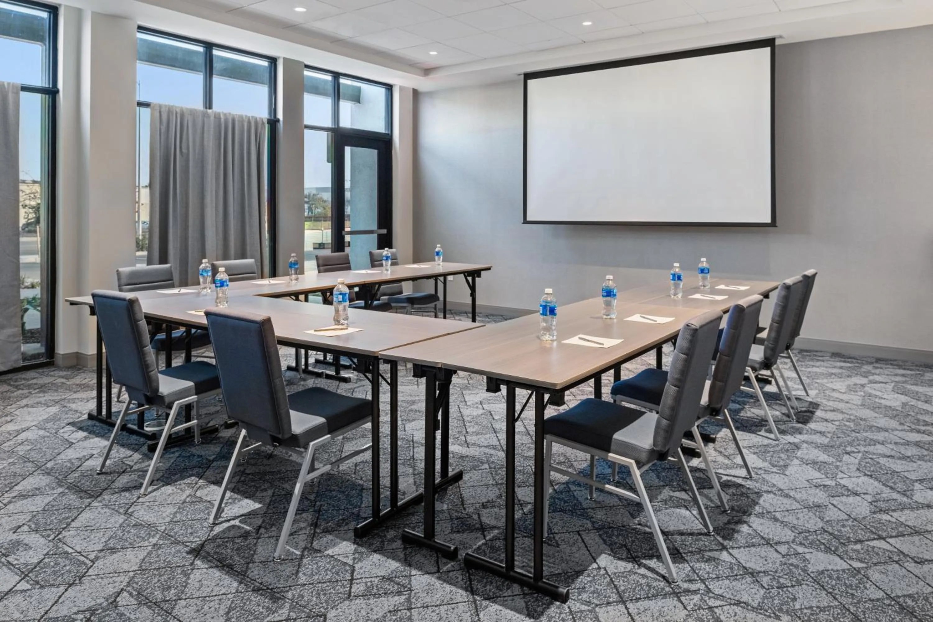 Meeting/conference room in Courtyard by Marriott Woodland