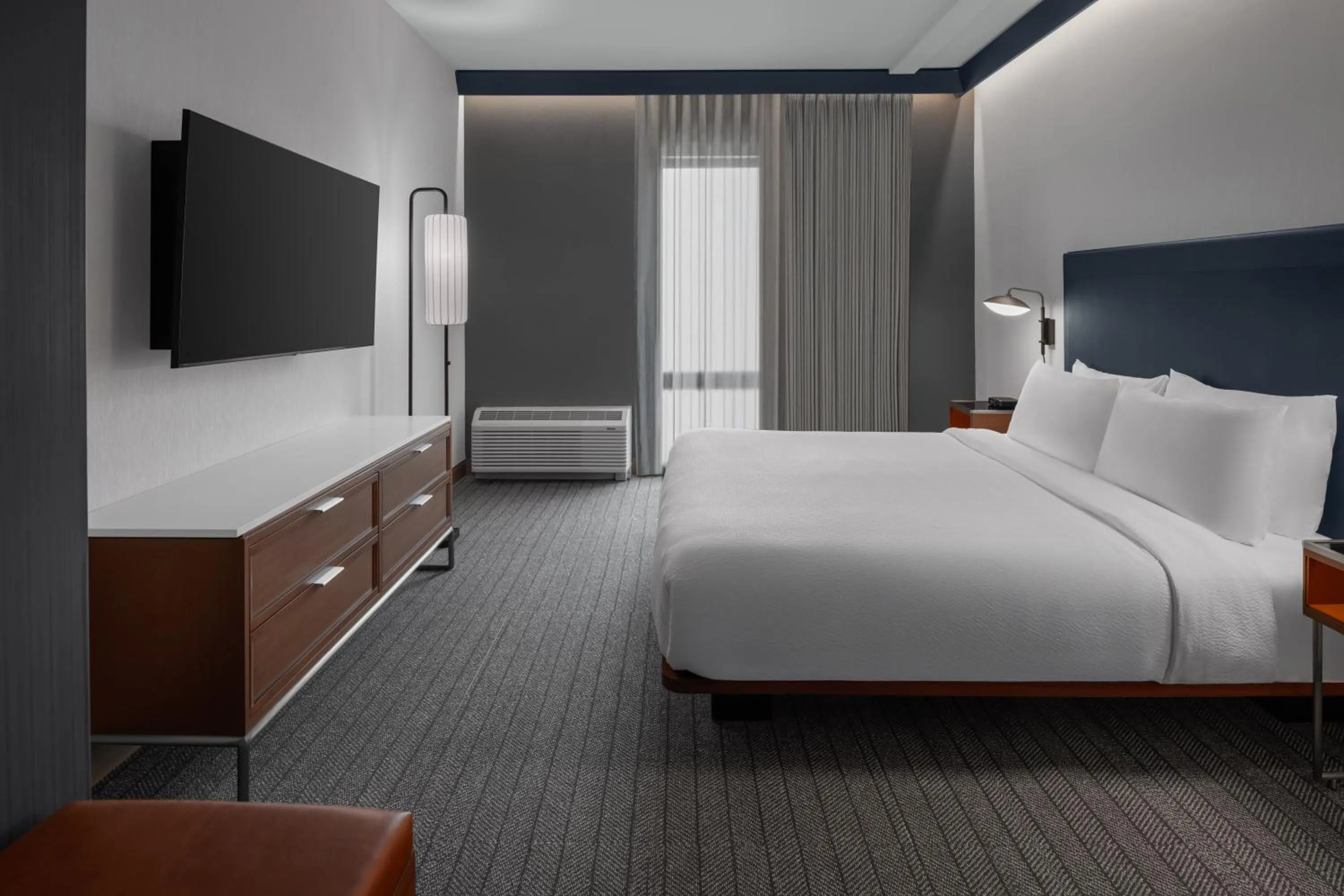 Bed in Courtyard by Marriott Woodland