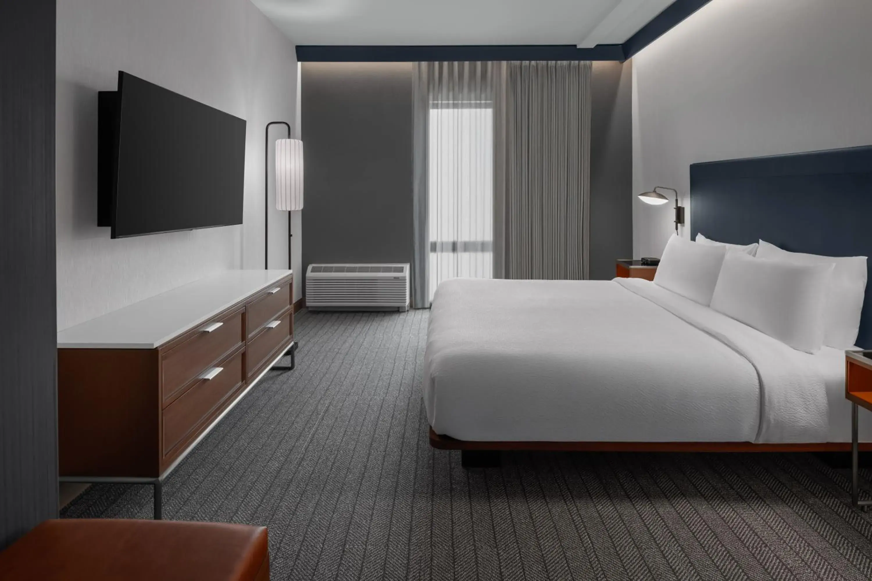 King Suite with Sofa Bed in Courtyard by Marriott Woodland King Suite with Sofa Bed in Courtyard by Marriott Woodland