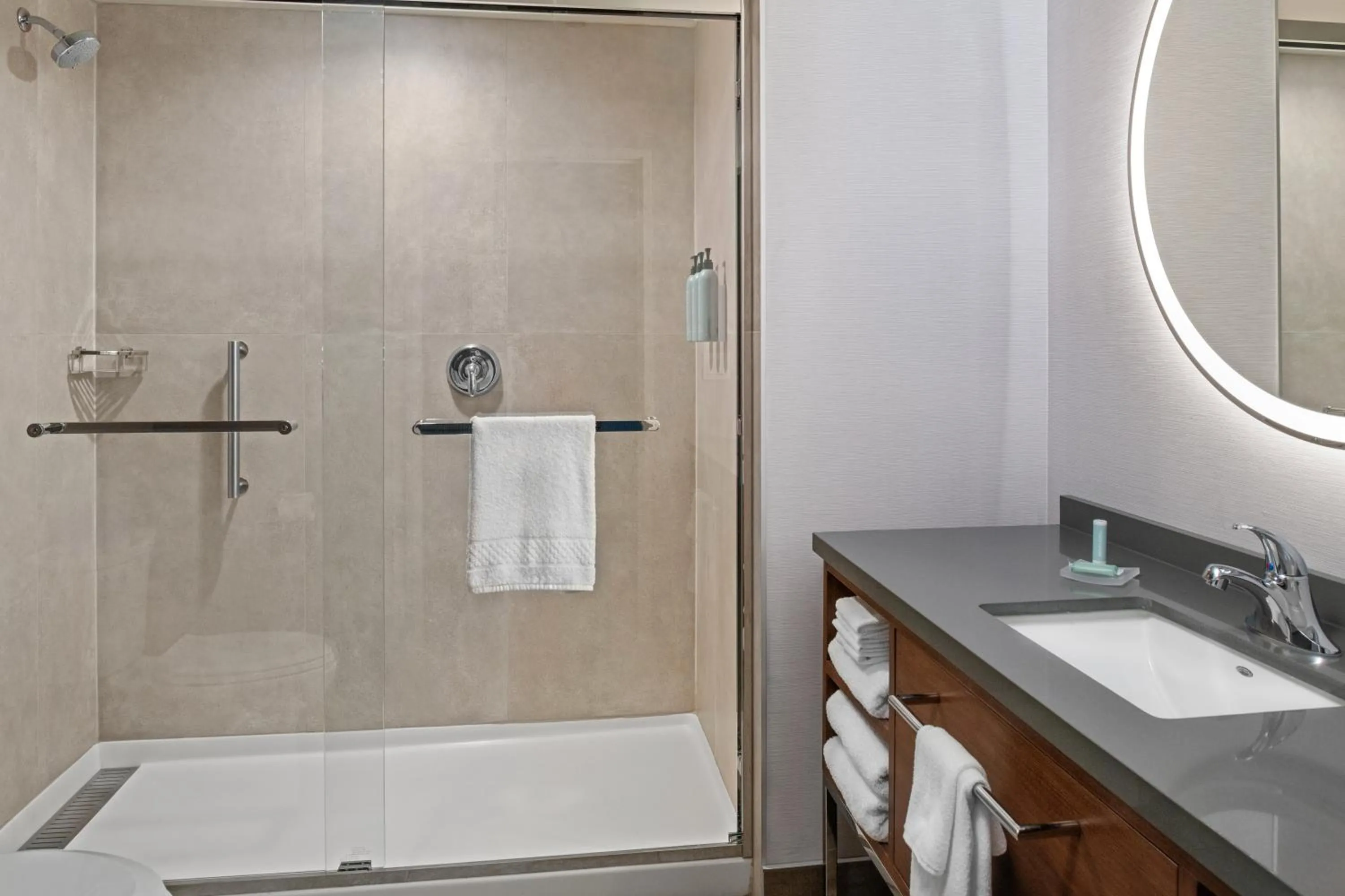 Courtyard by Marriott Woodland