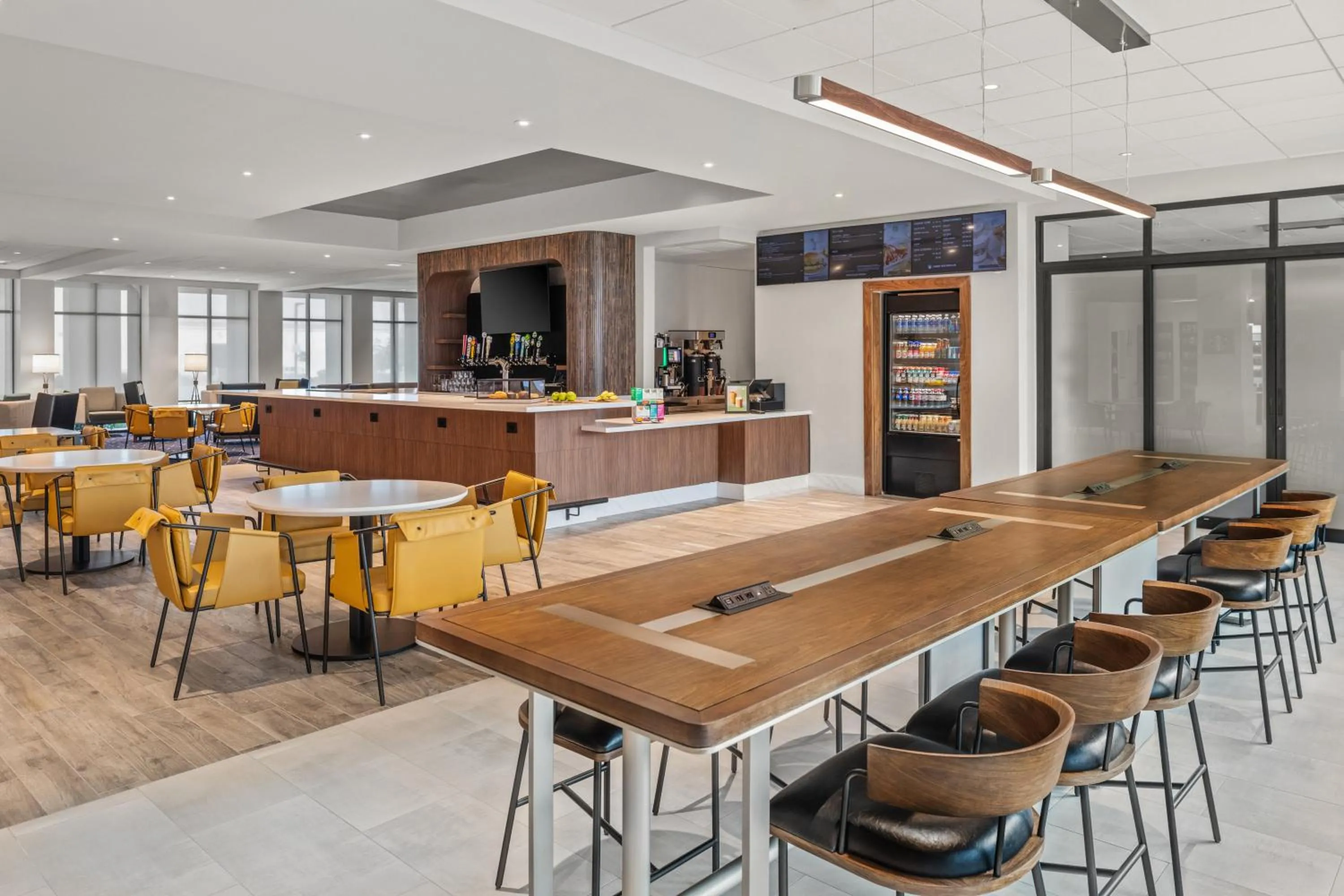 Restaurant/places to eat in Courtyard by Marriott Woodland