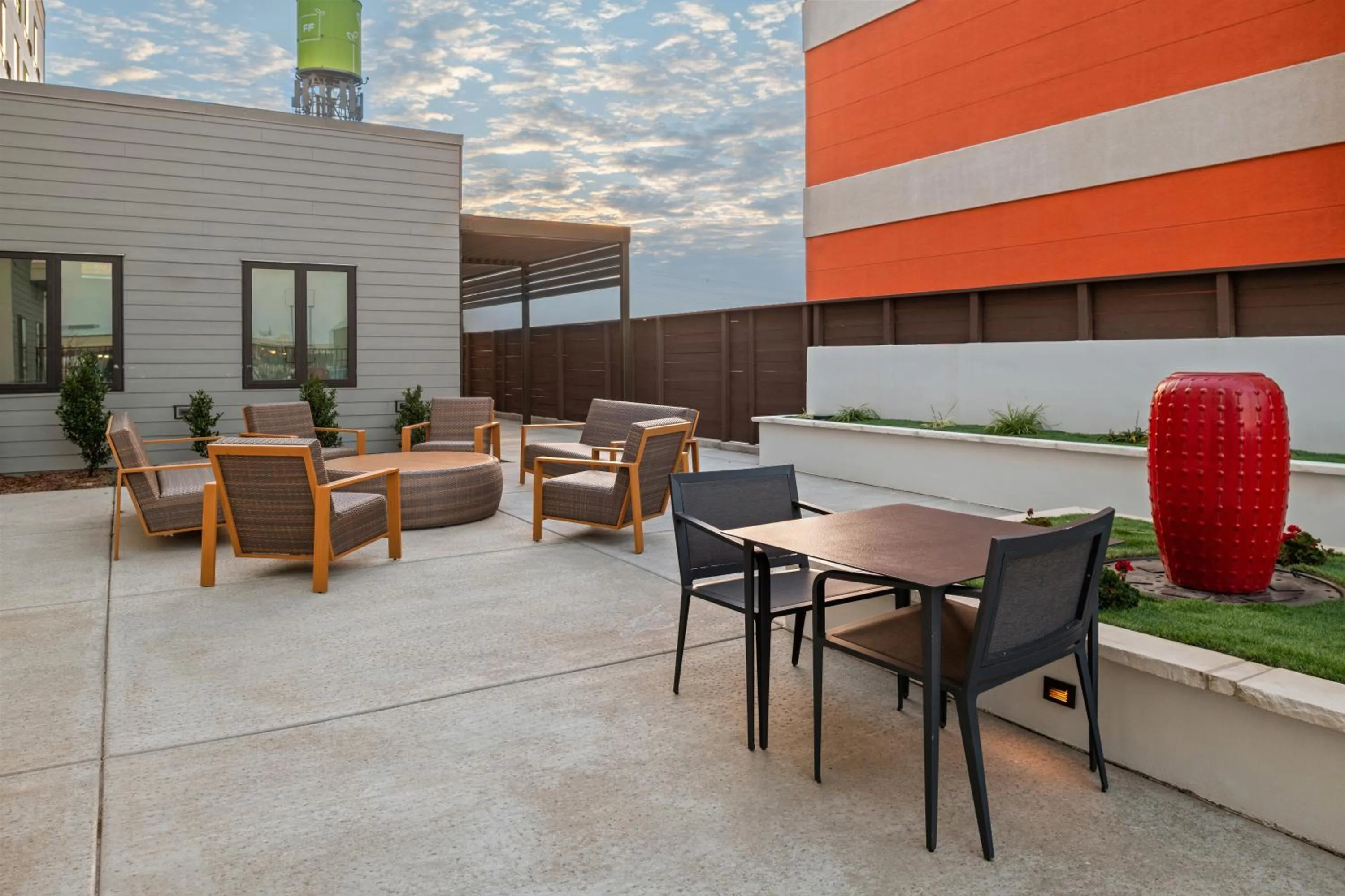 Text overlay in Courtyard by Marriott Woodland