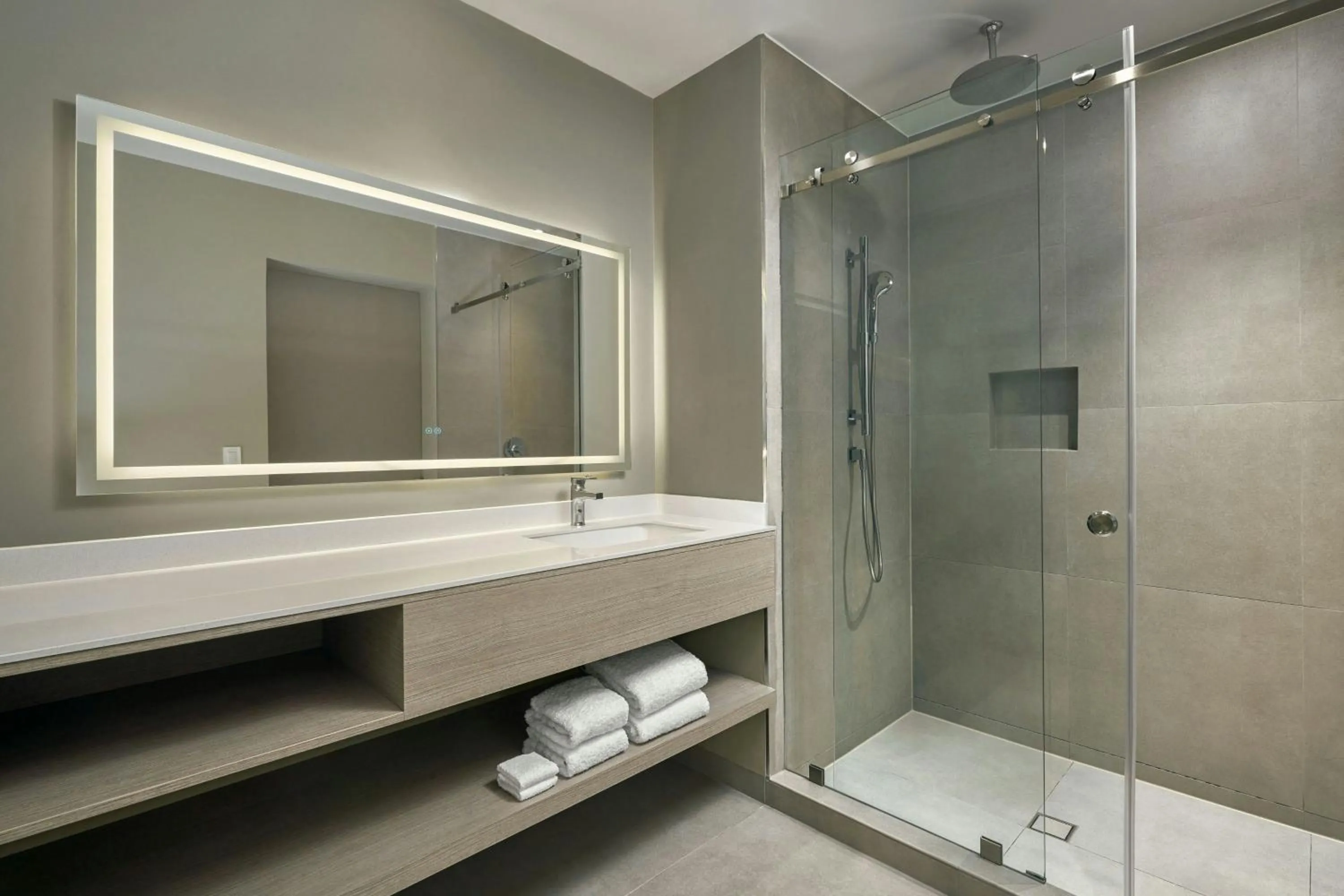 Bathroom in Courtyard by Marriott Quito Airport