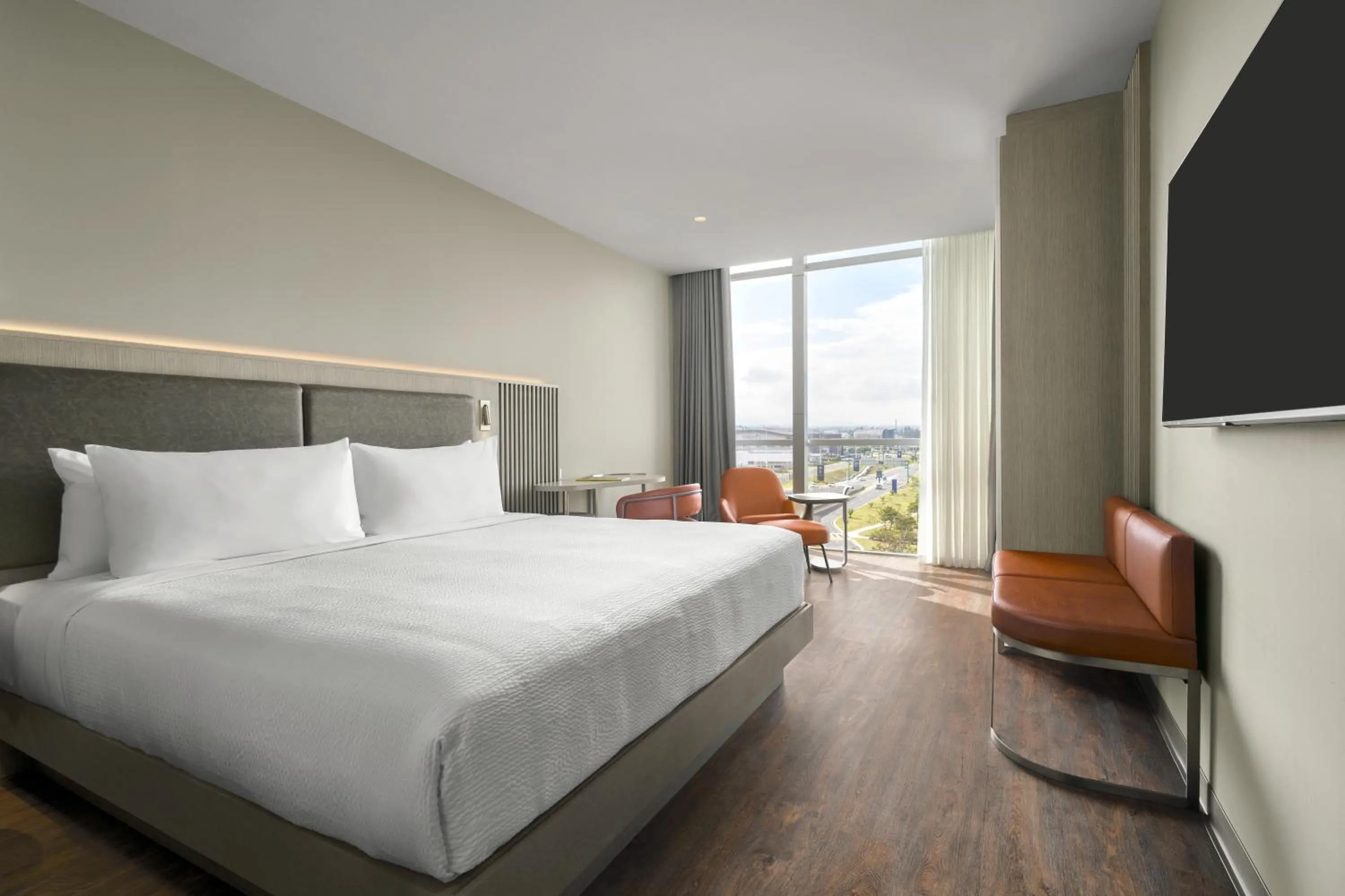 Bed in Courtyard by Marriott Quito Airport