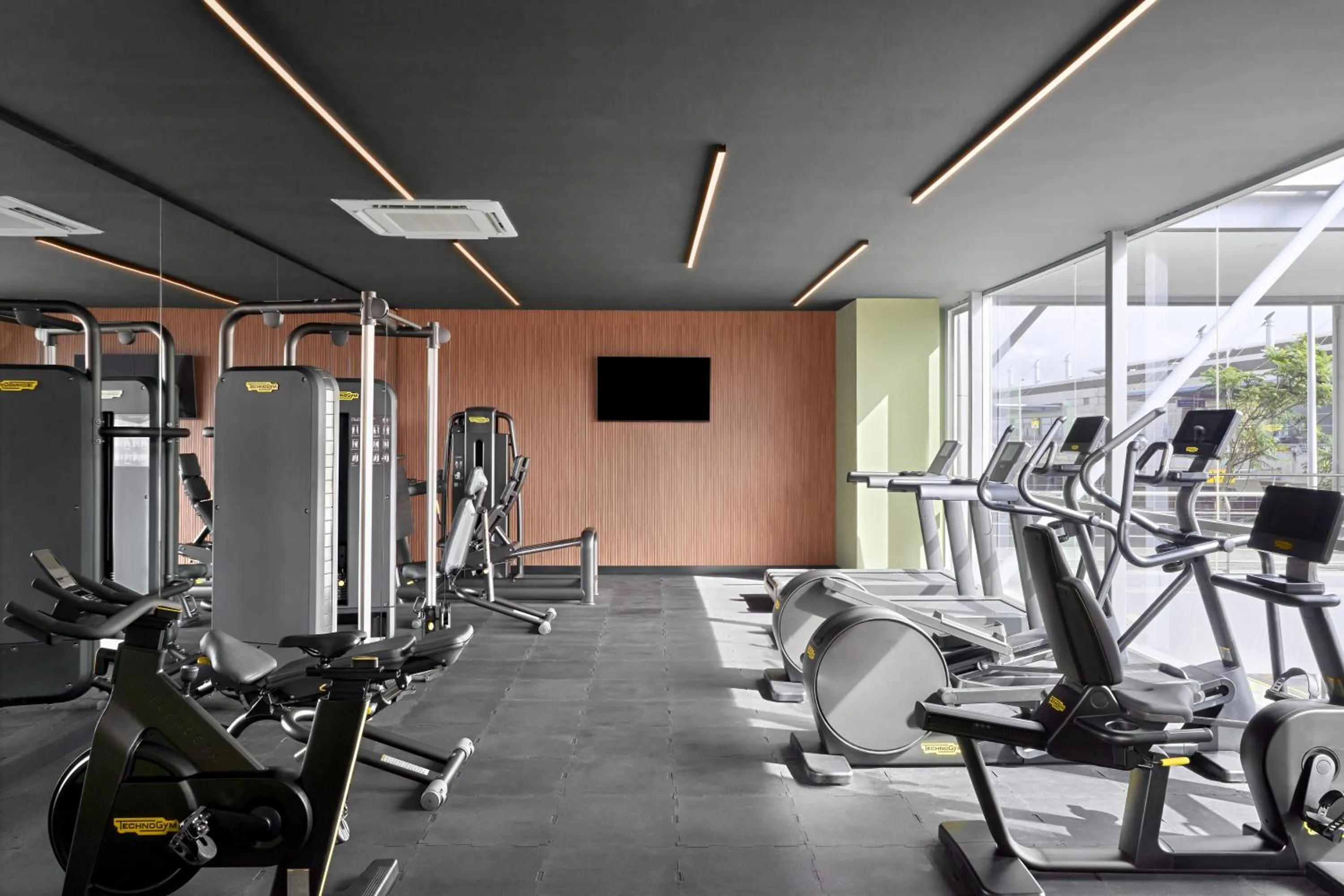 Fitness centre/facilities in Courtyard by Marriott Quito Airport
