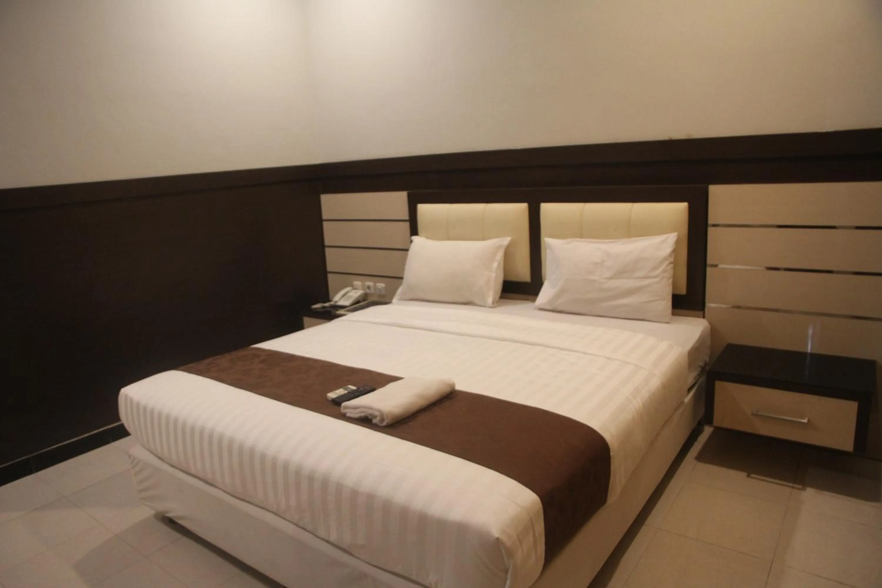 Bedroom, Bed in Puri Senggigi Hotel