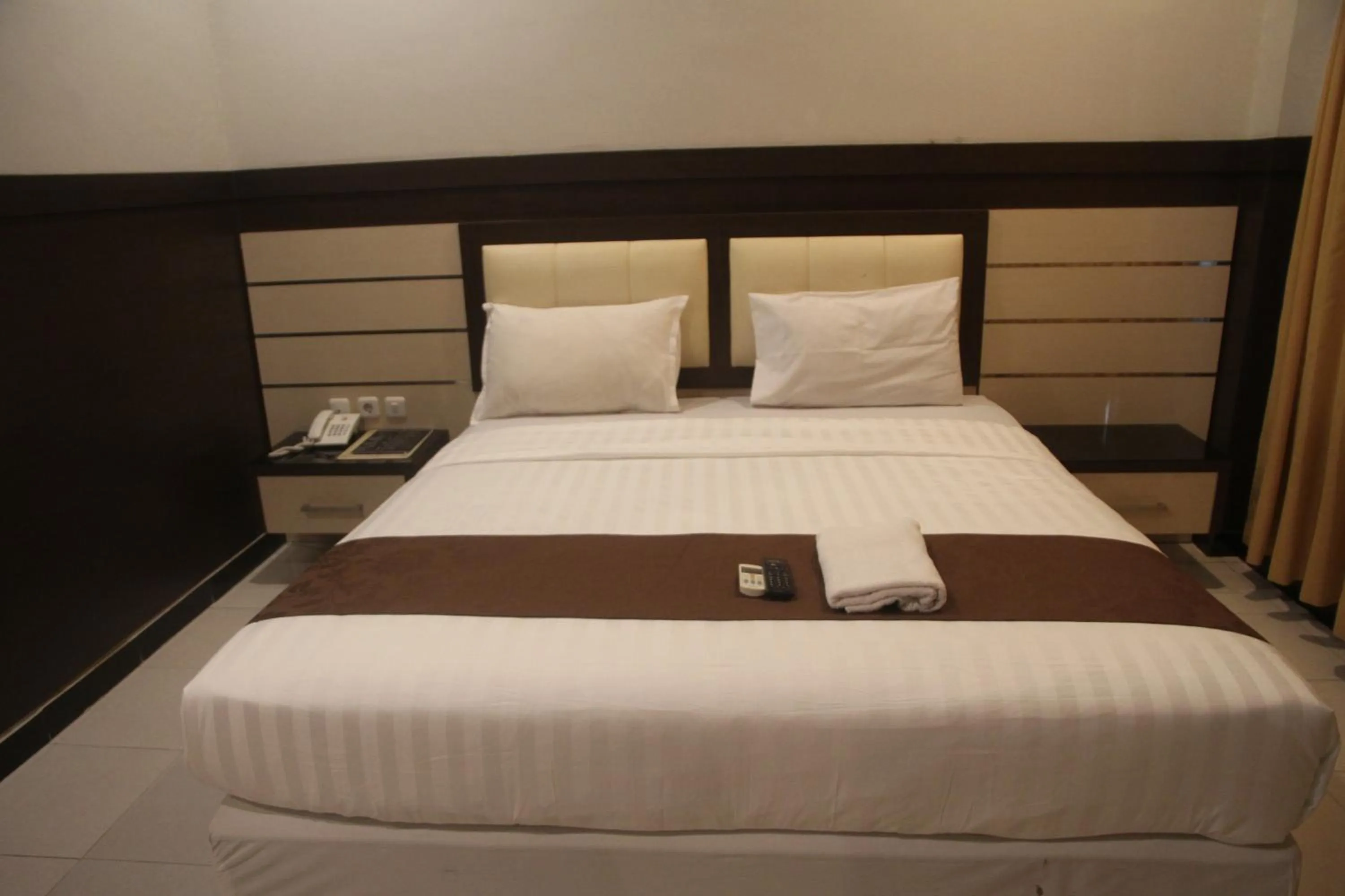 Bedroom, Bed in Puri Senggigi Hotel