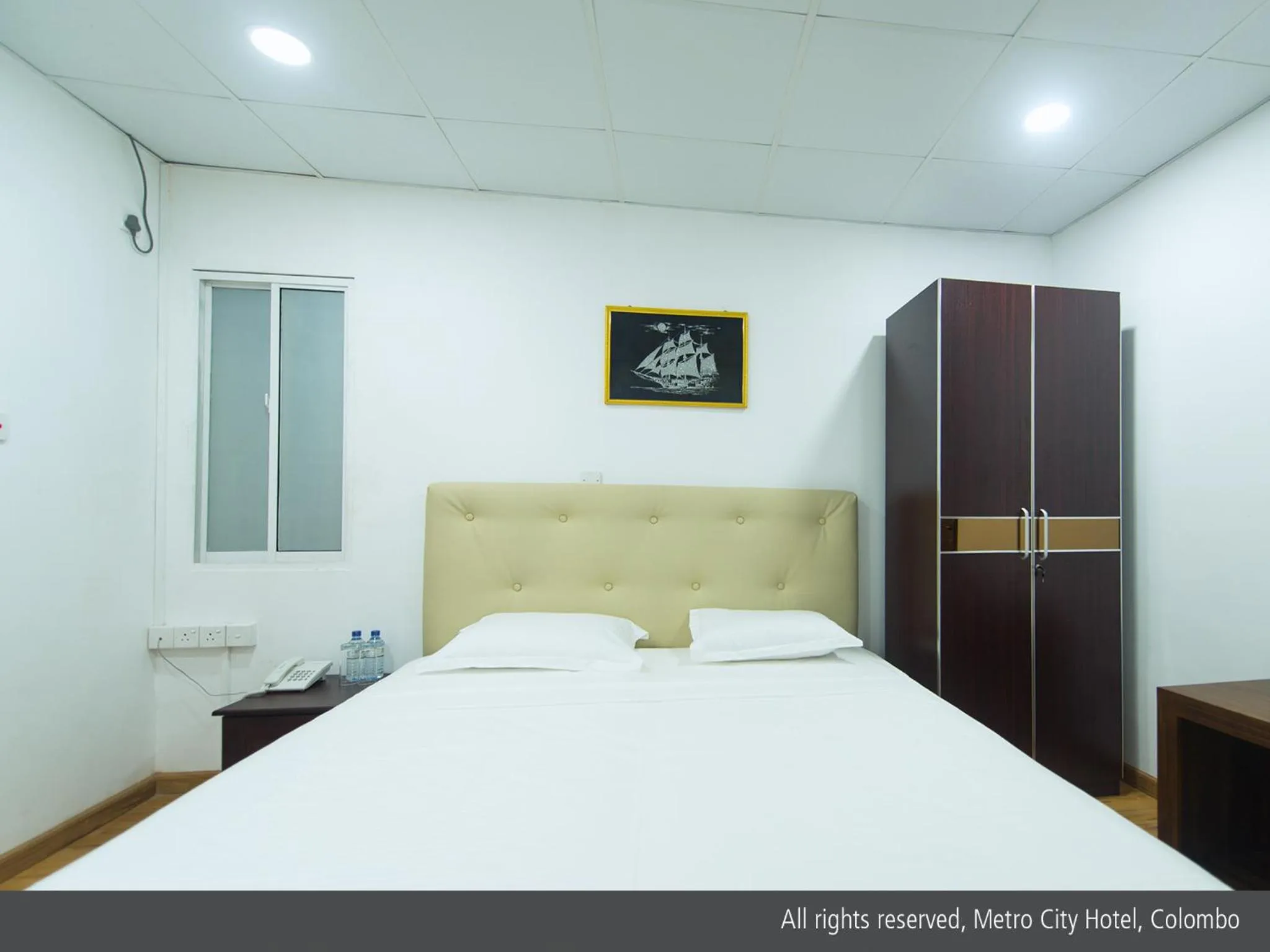 Bedroom, Bed in Metro City Hotel