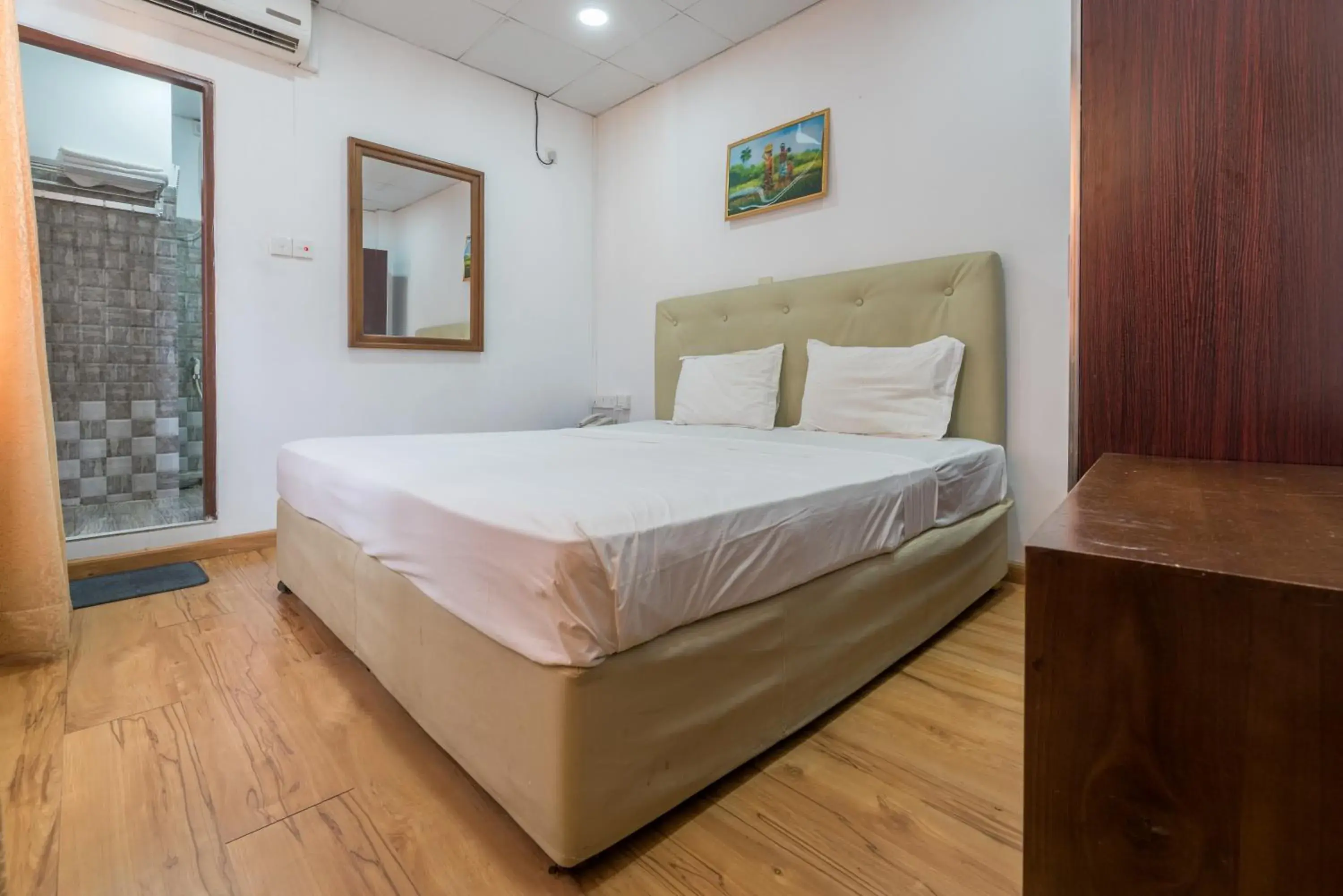 Photo of the whole room, Bed in Metro City Hotel Photo of the whole room, Bed in Metro City Hotel