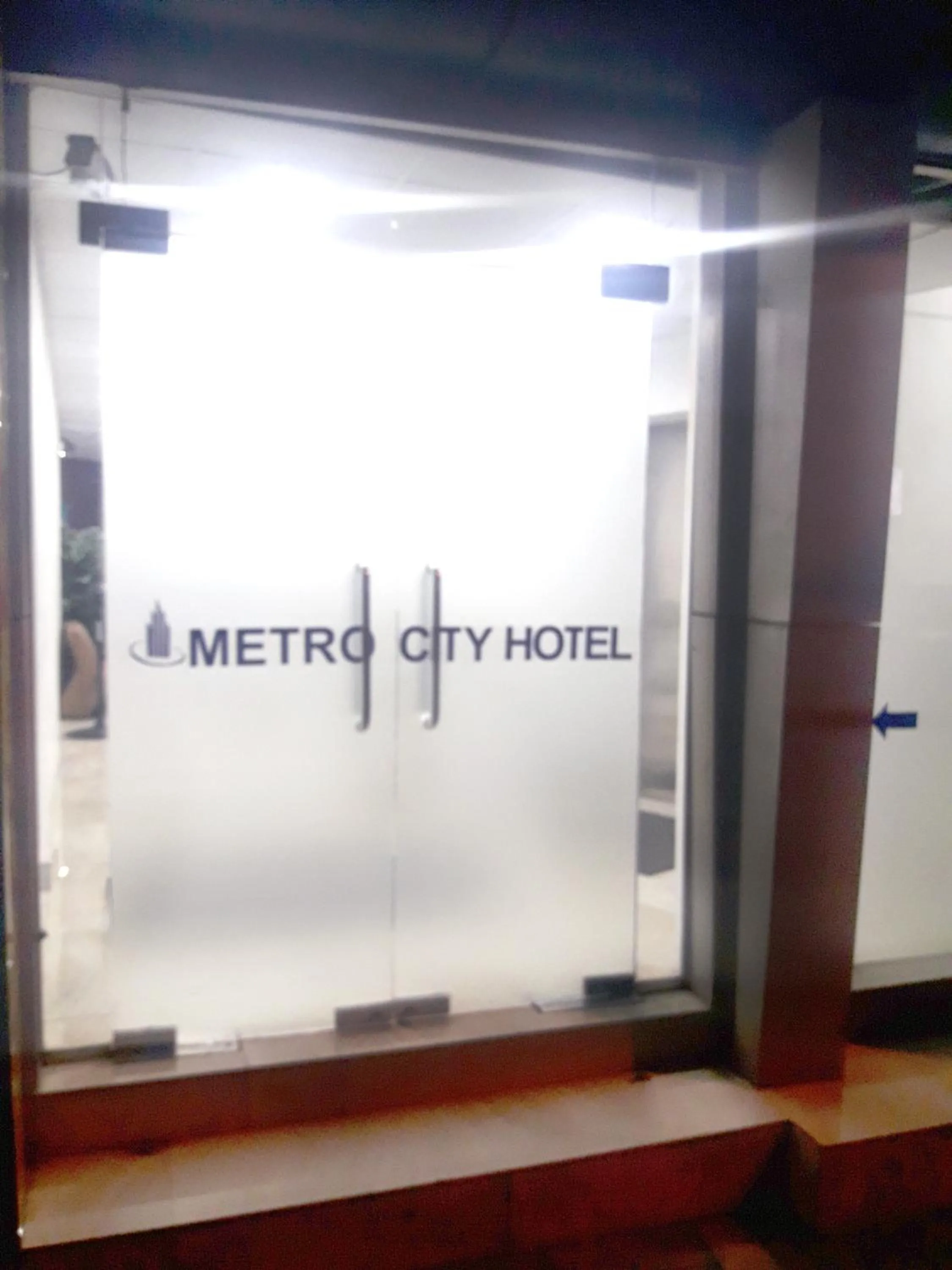 Facade/entrance in Metro City Hotel