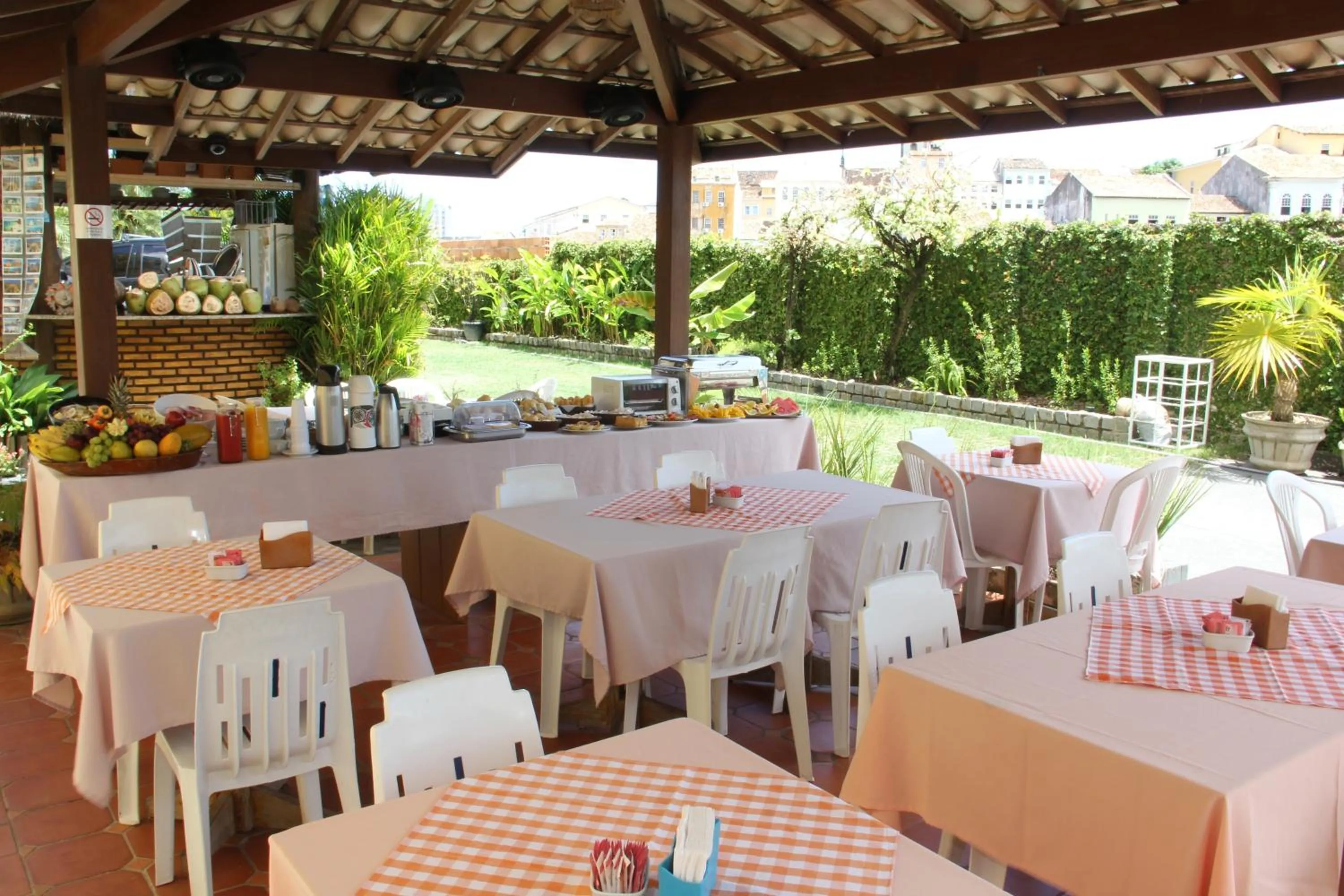 Restaurant/places to eat in Hotel Pousada da Mangueira