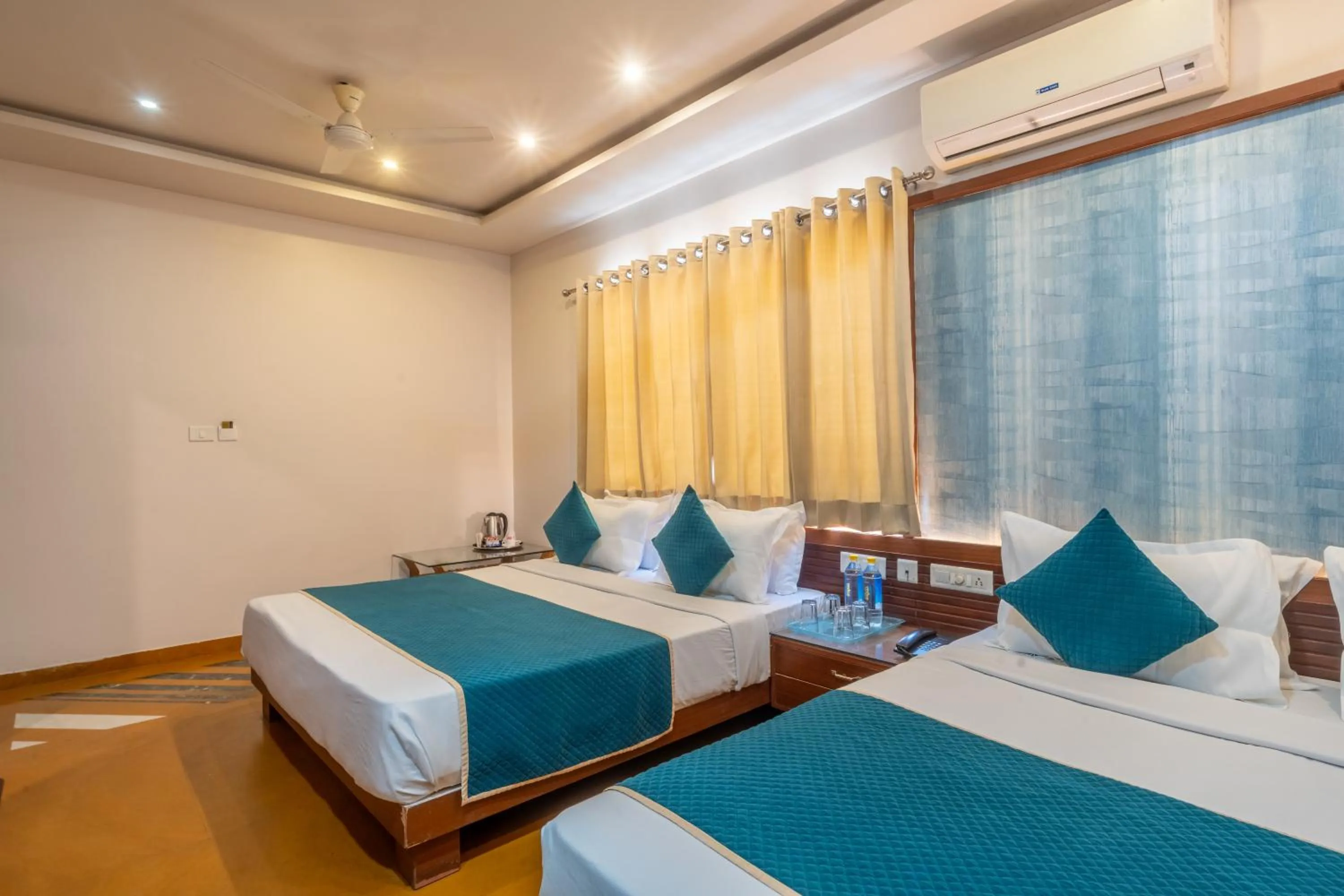 Bedroom, Bed in Uddhav Vilas A Family Hotel