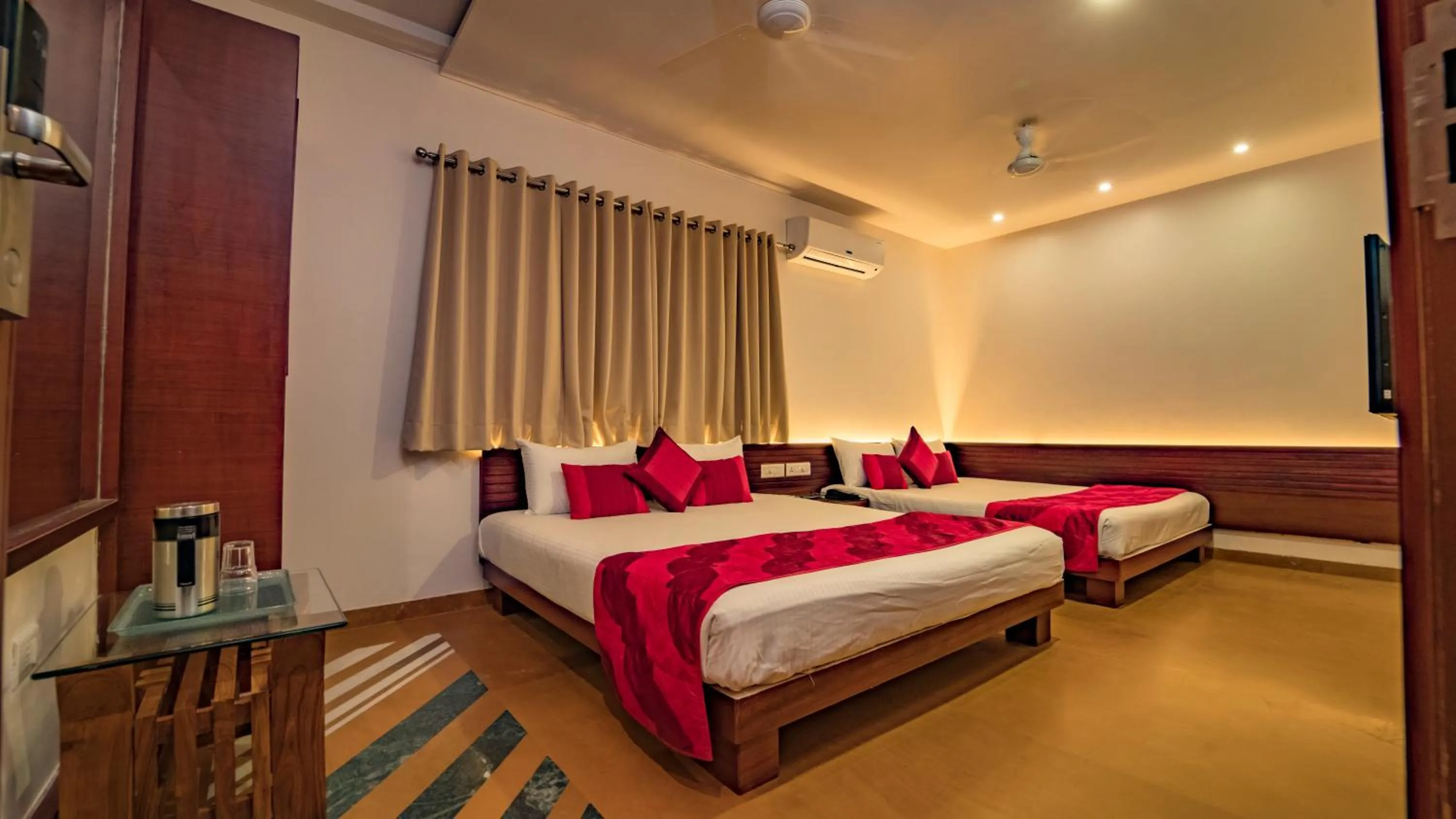 Bedroom, Bed in Uddhav Vilas A Family Hotel