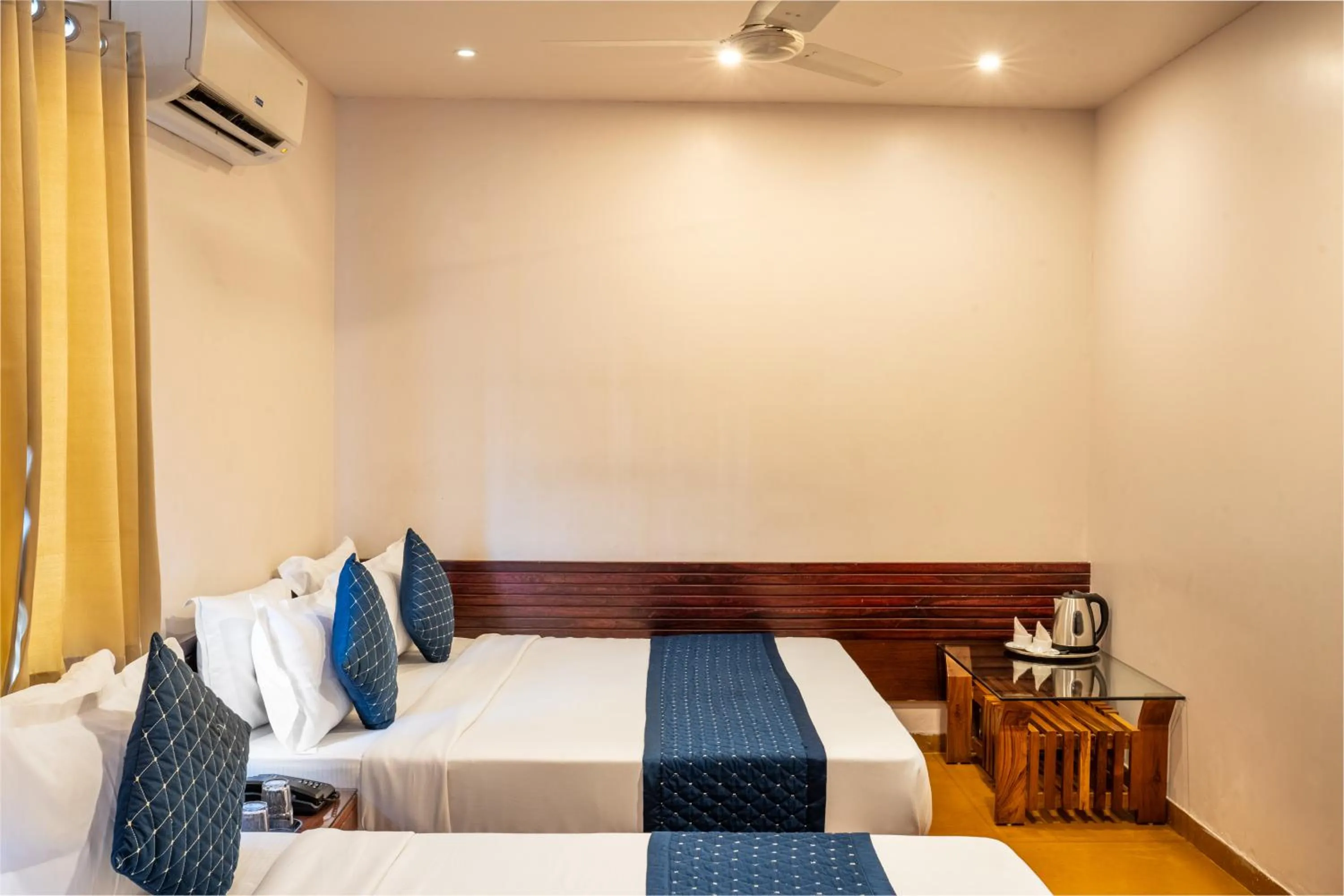 Bedroom, Bed in Uddhav Vilas A Family Hotel