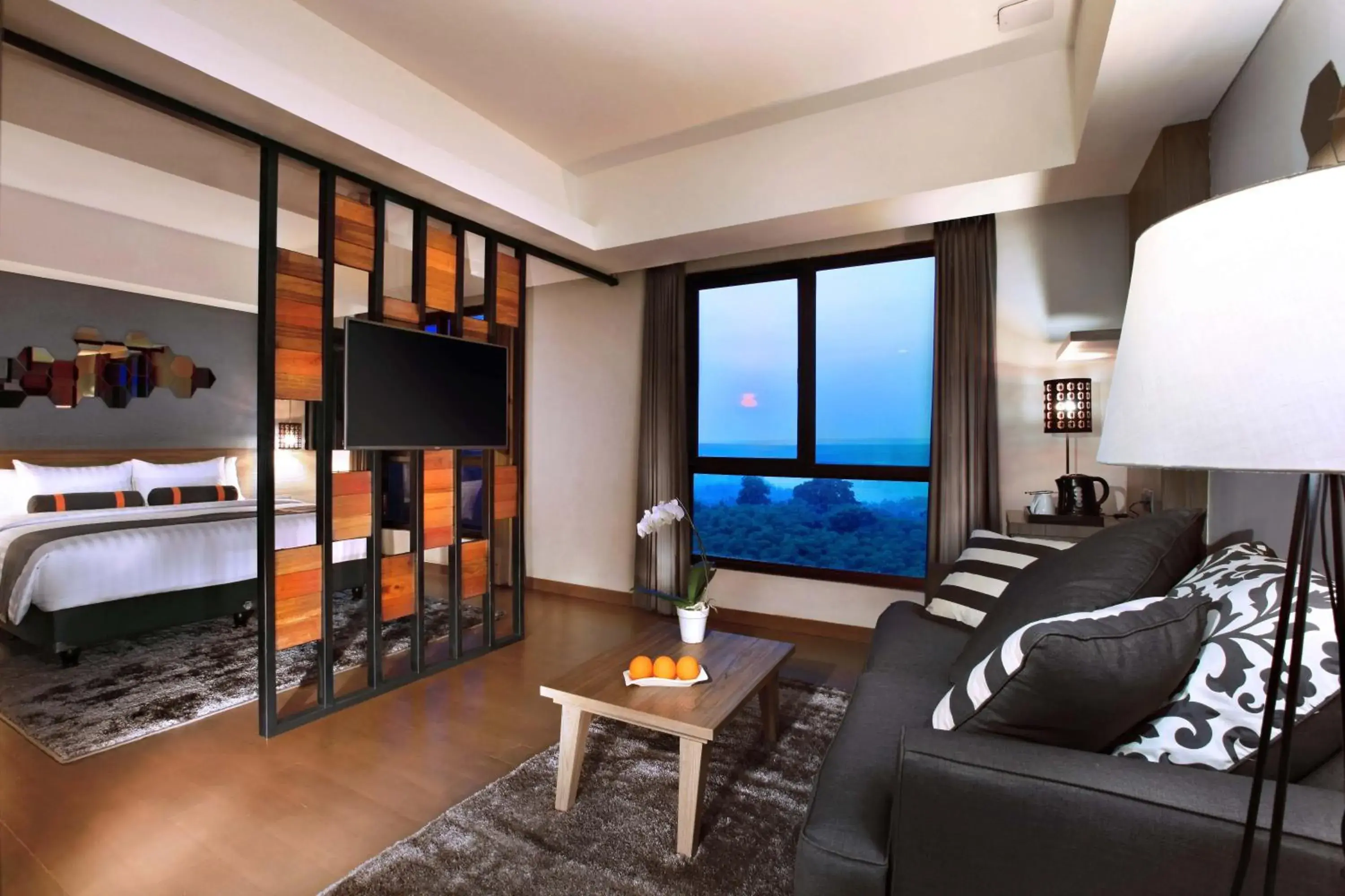 Suite in Harper Purwakarta by ASTON Suite in Harper Purwakarta by ASTON