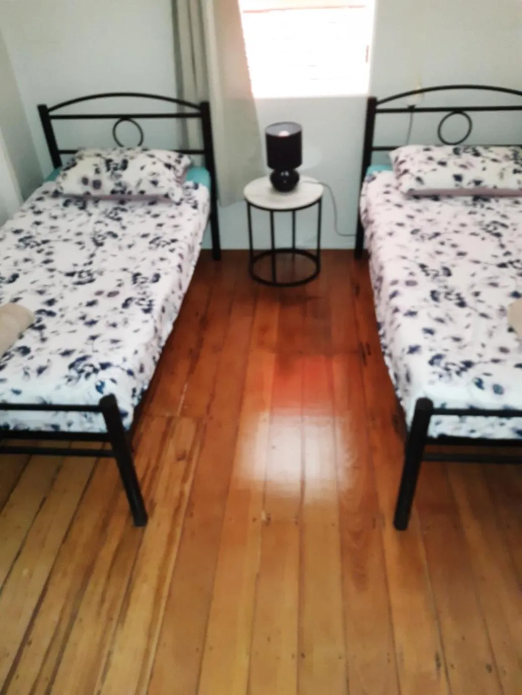 Garden view, Bed in Travellers Paradise