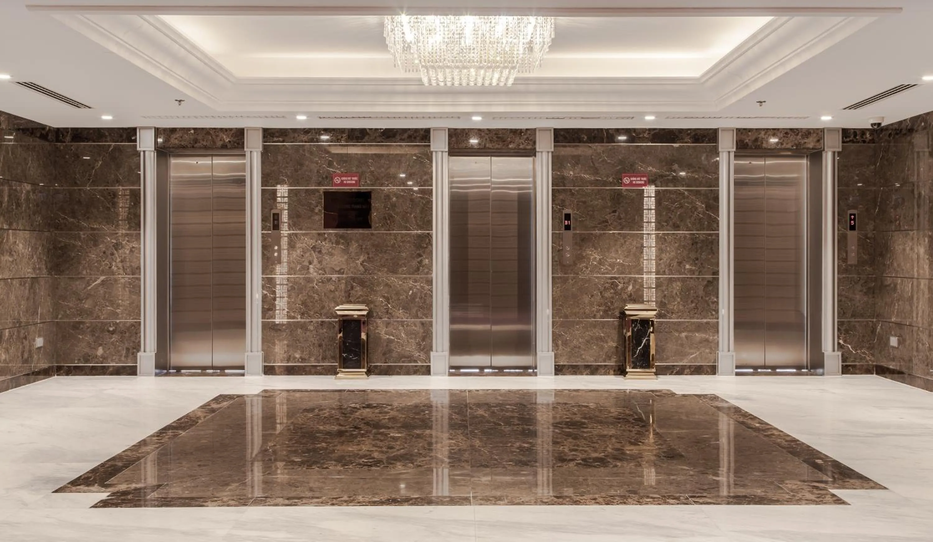 Lobby or reception in Army Hotel