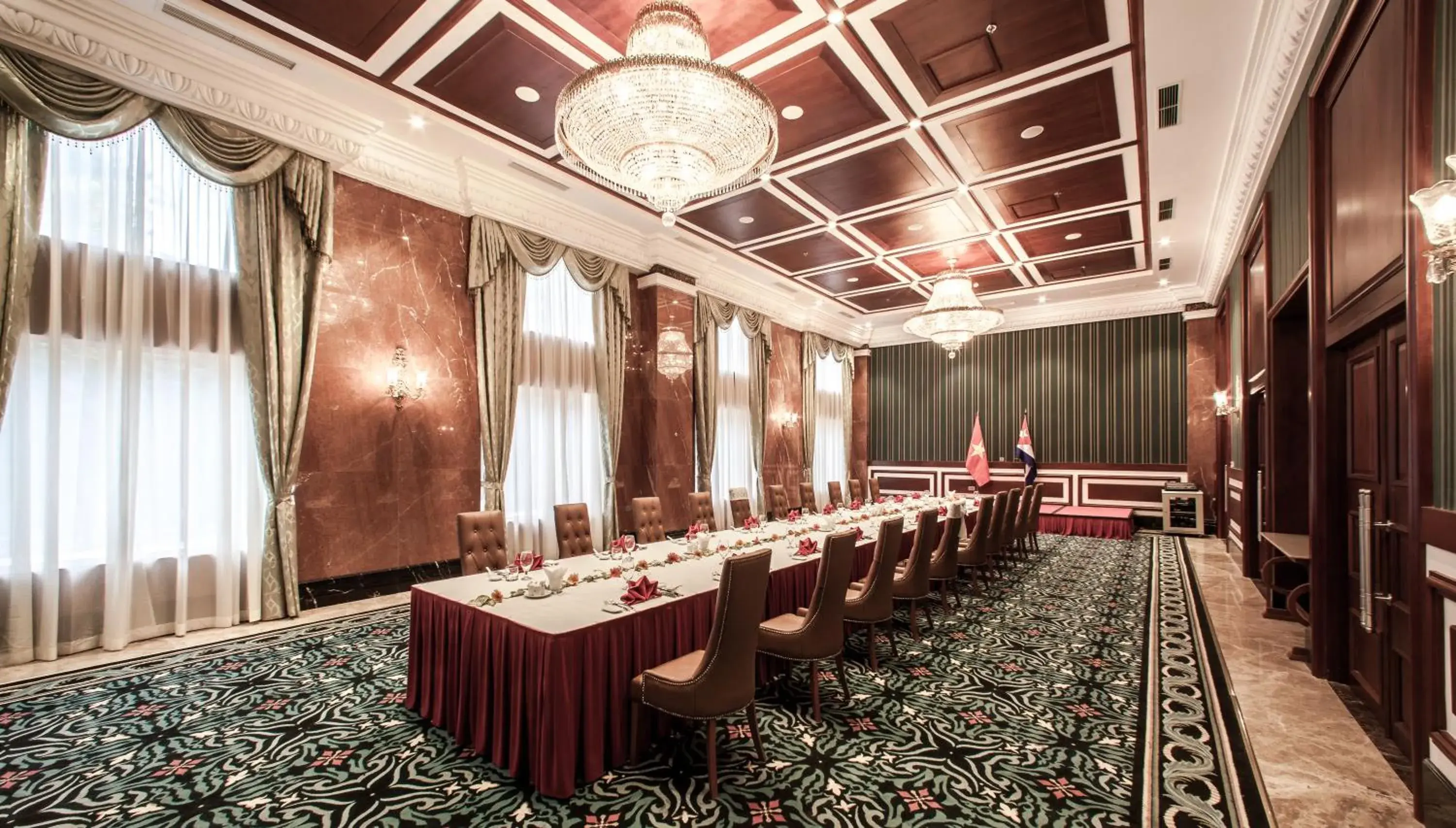 Banquet/Function facilities in Army Hotel Banquet/Function facilities in Army Hotel