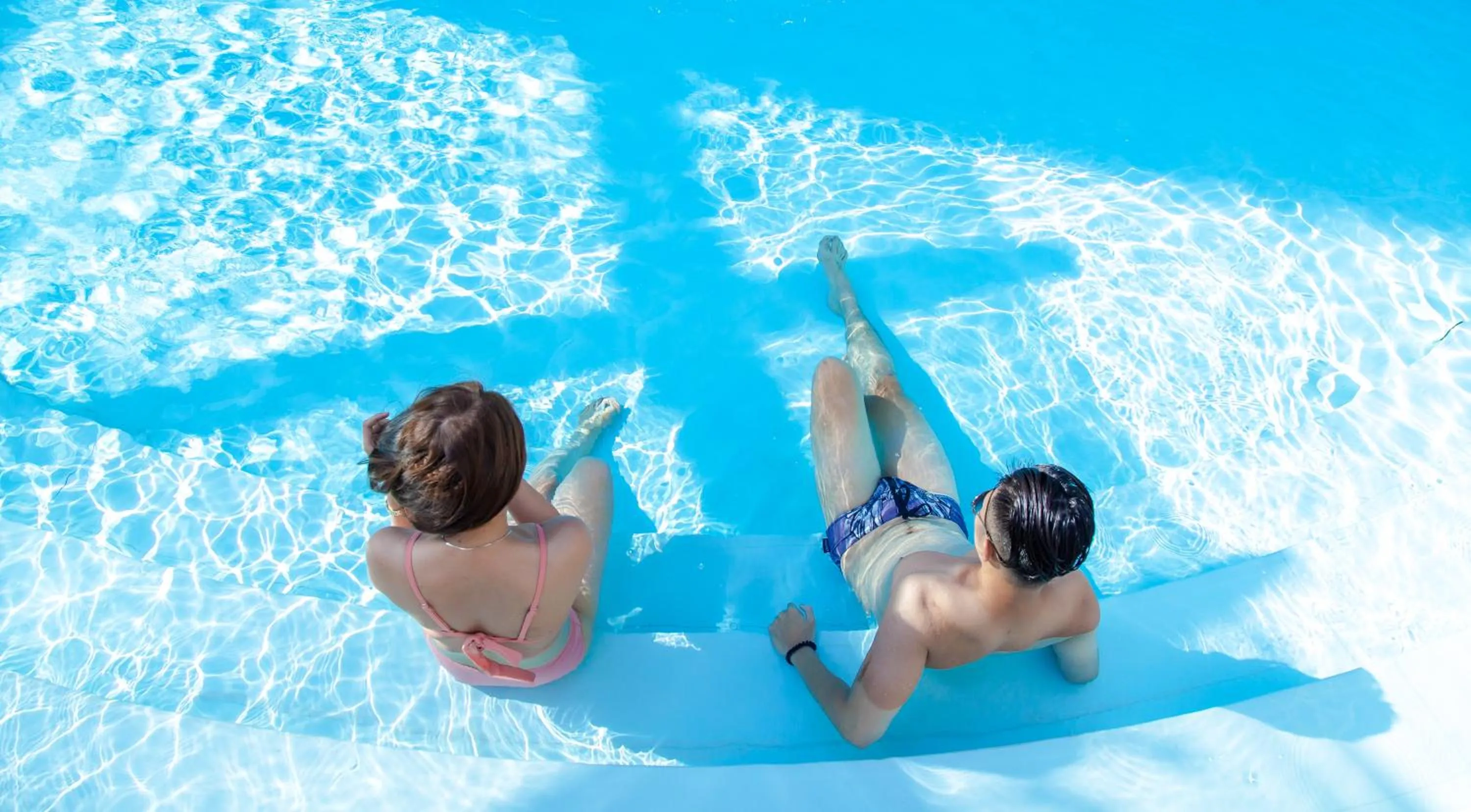 Swimming pool in Army Hotel