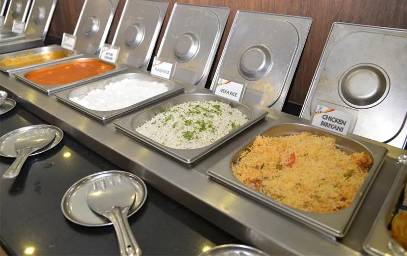 Restaurant/places to eat in Hotel ABM International