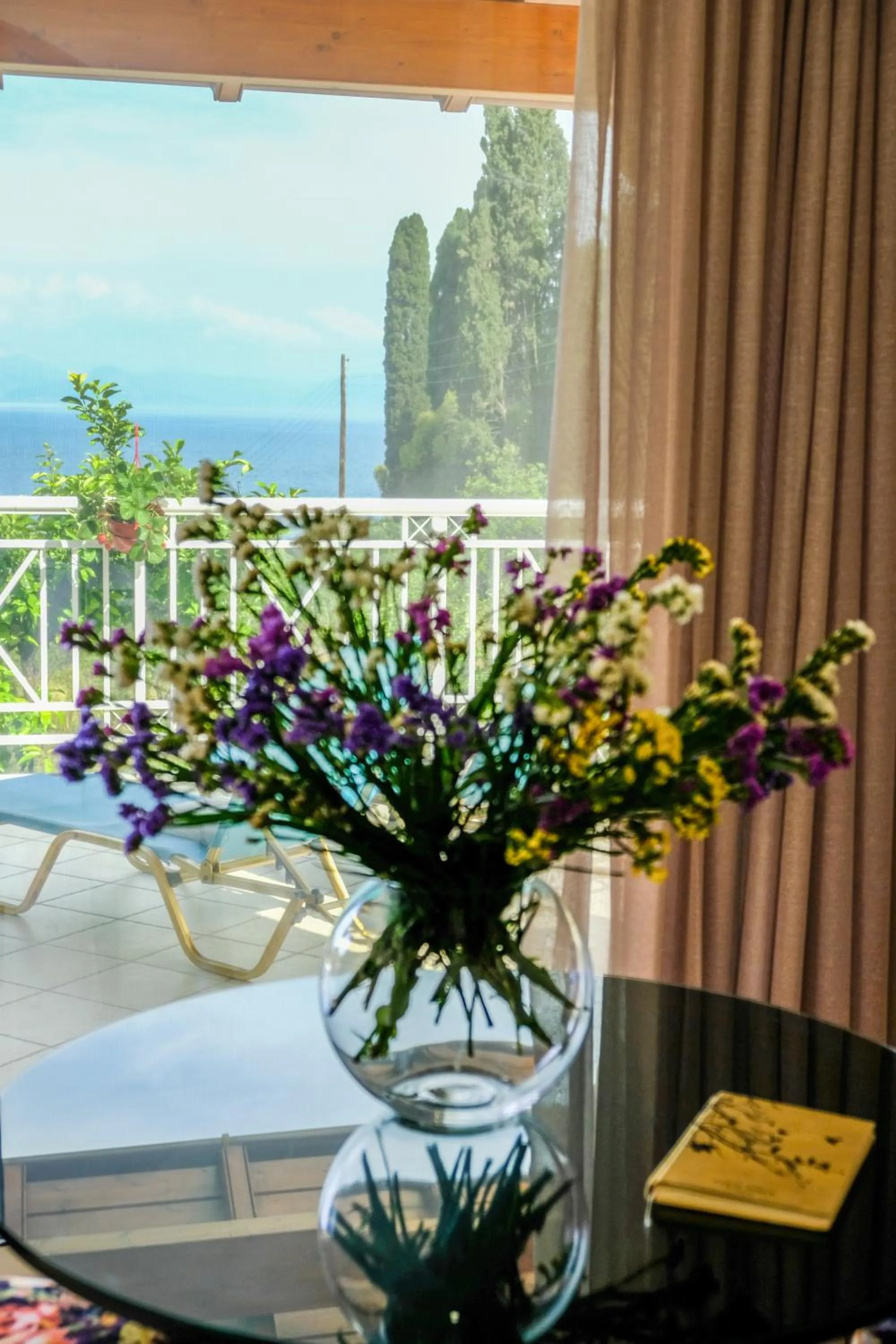 Decorative detail in Brentanos Apartments - A - View of Paradise