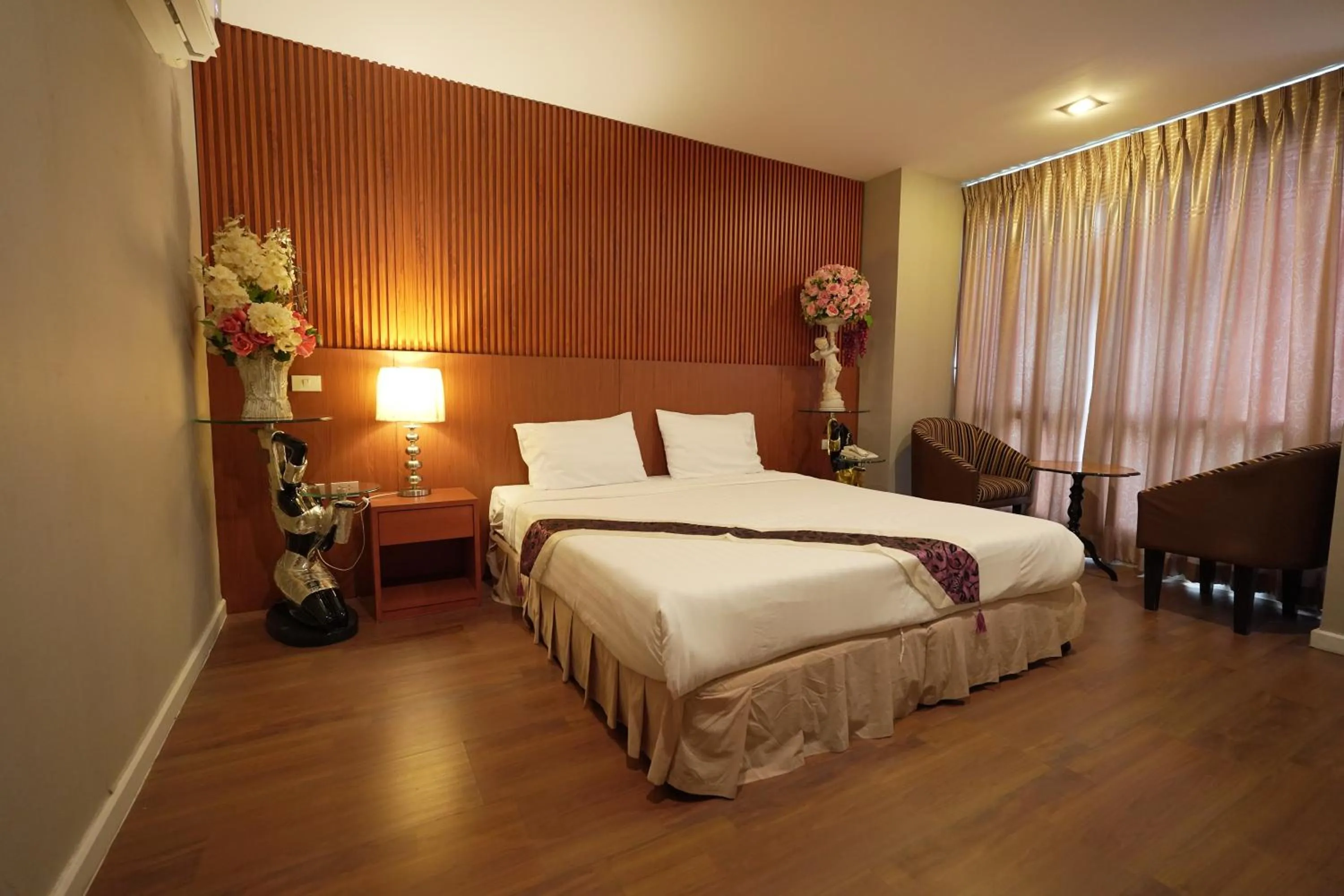 Three Seasons Bangkok