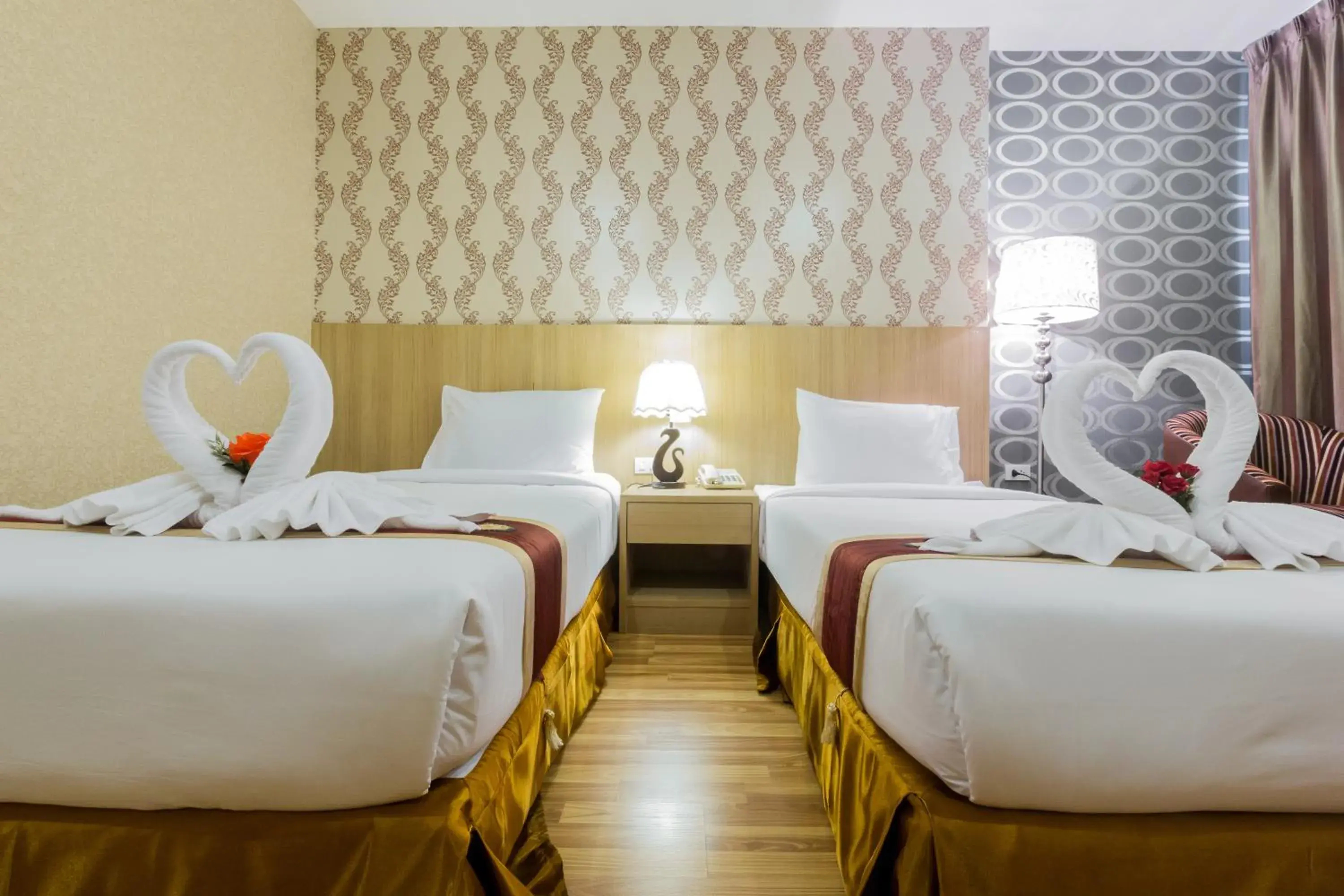 Bed in Three Seasons Bangkok Bed in Three Seasons Bangkok