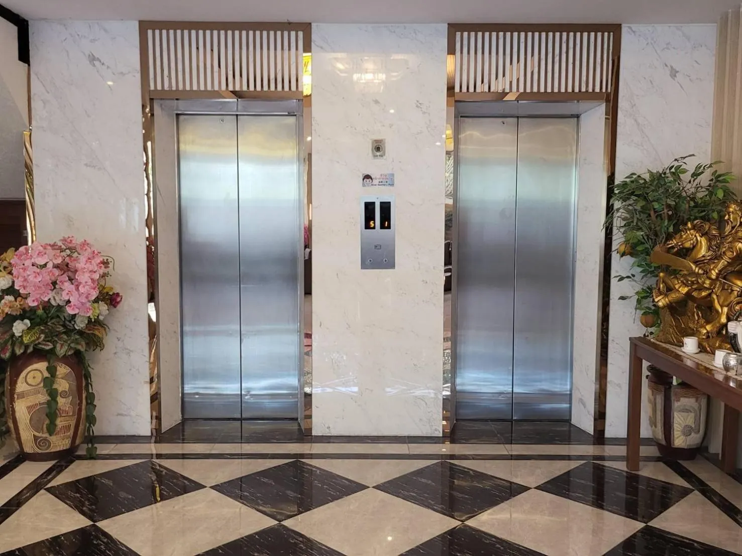 Three Seasons Bangkok