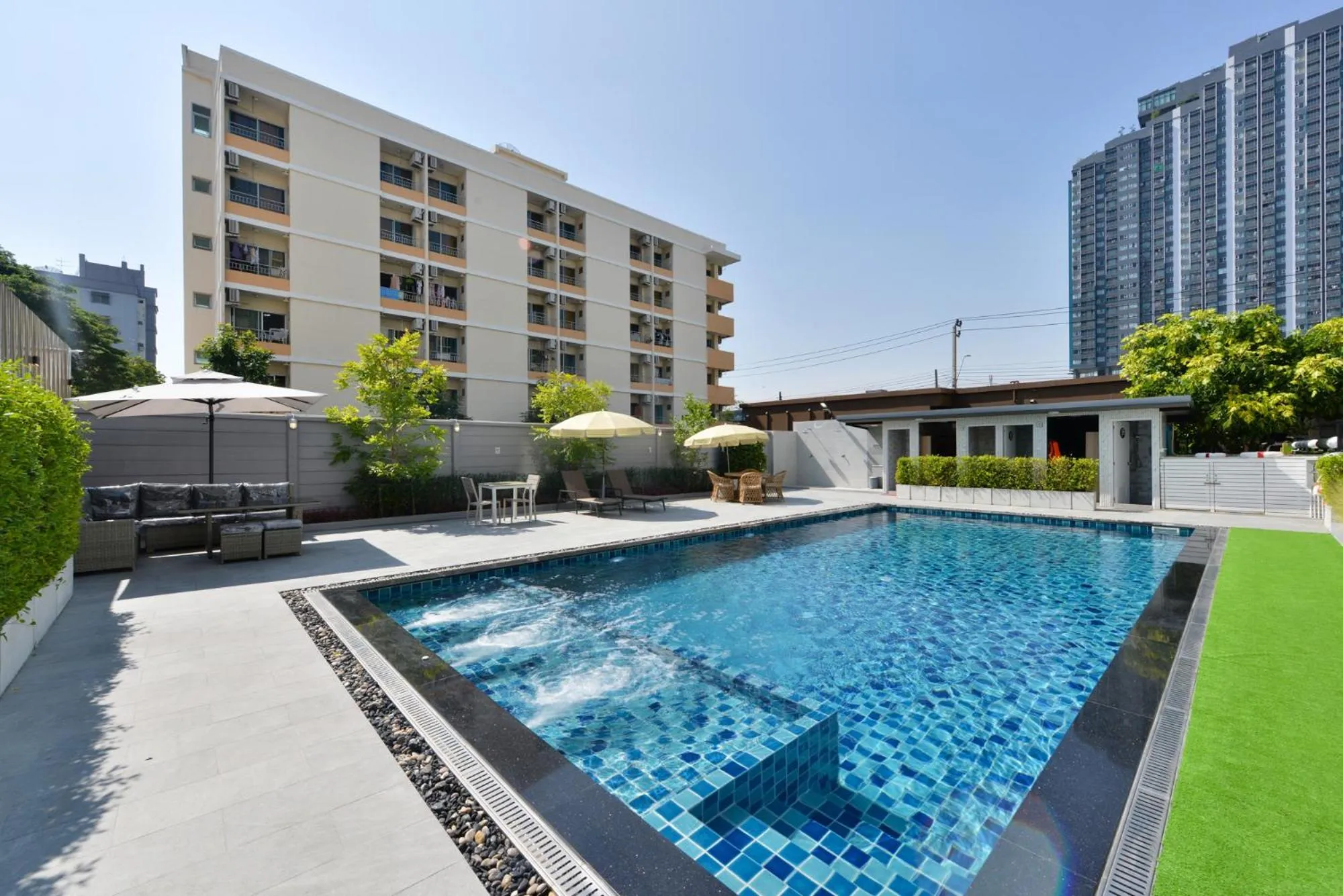 Three Seasons Bangkok