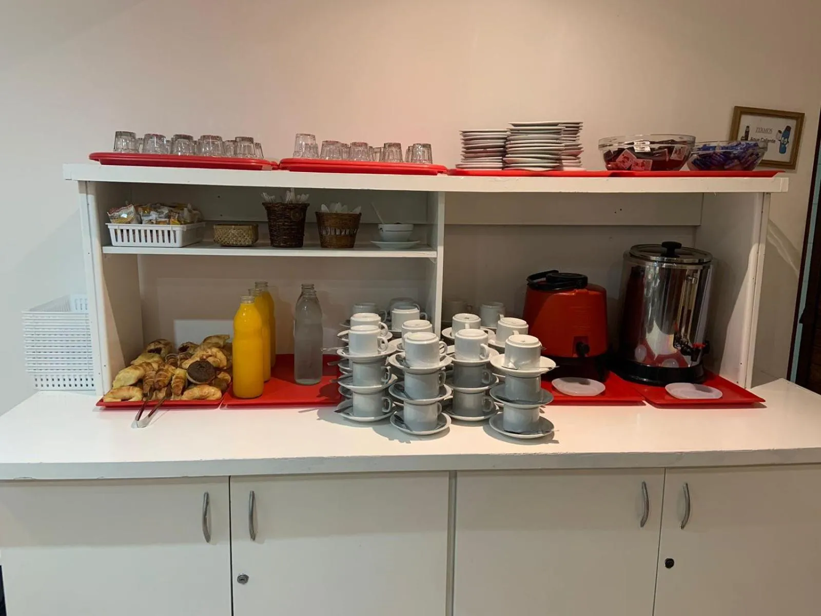 Buffet breakfast in Hotel Delfin