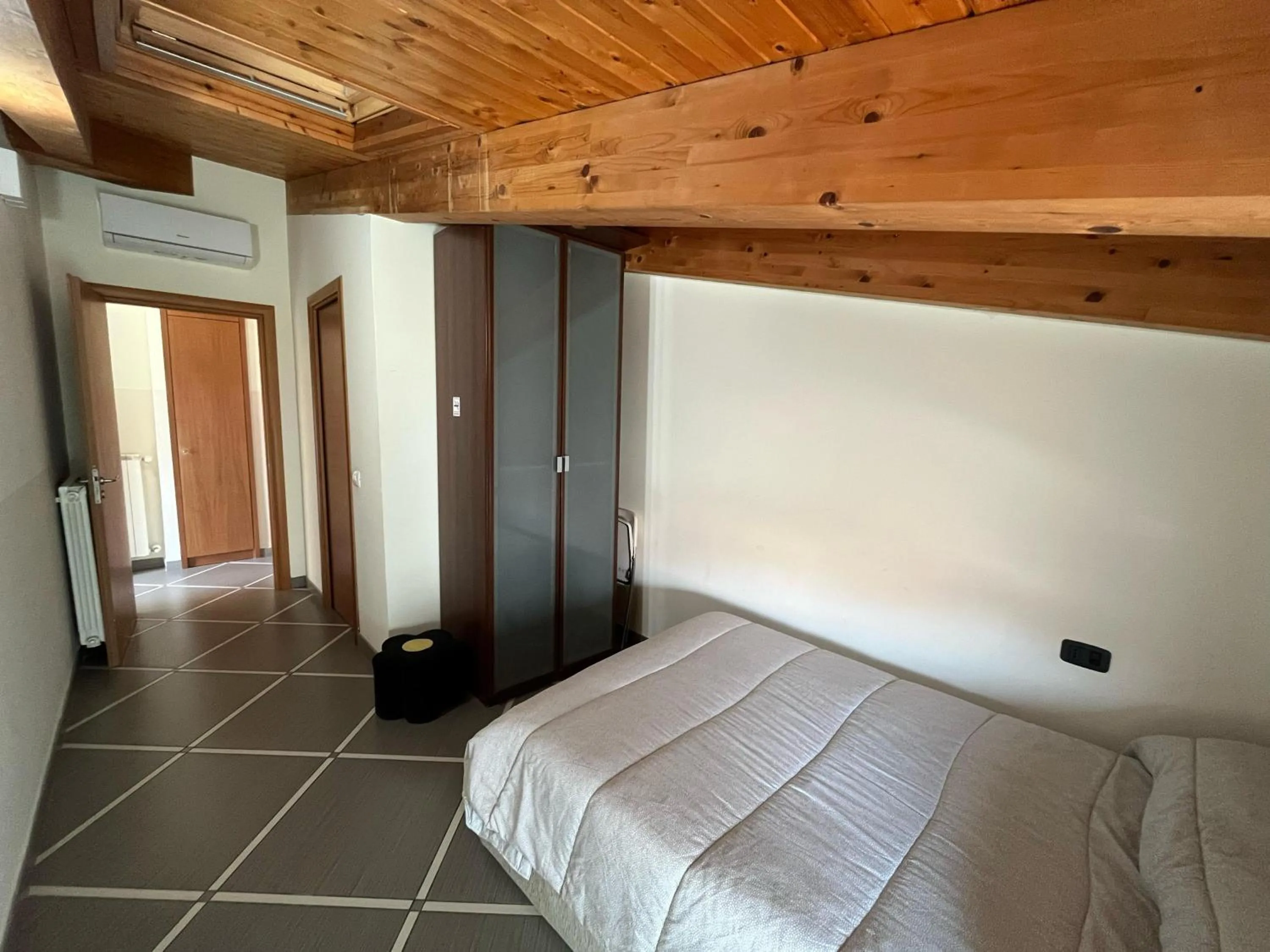 Bed in Appartamento via Giorgio Canale 72