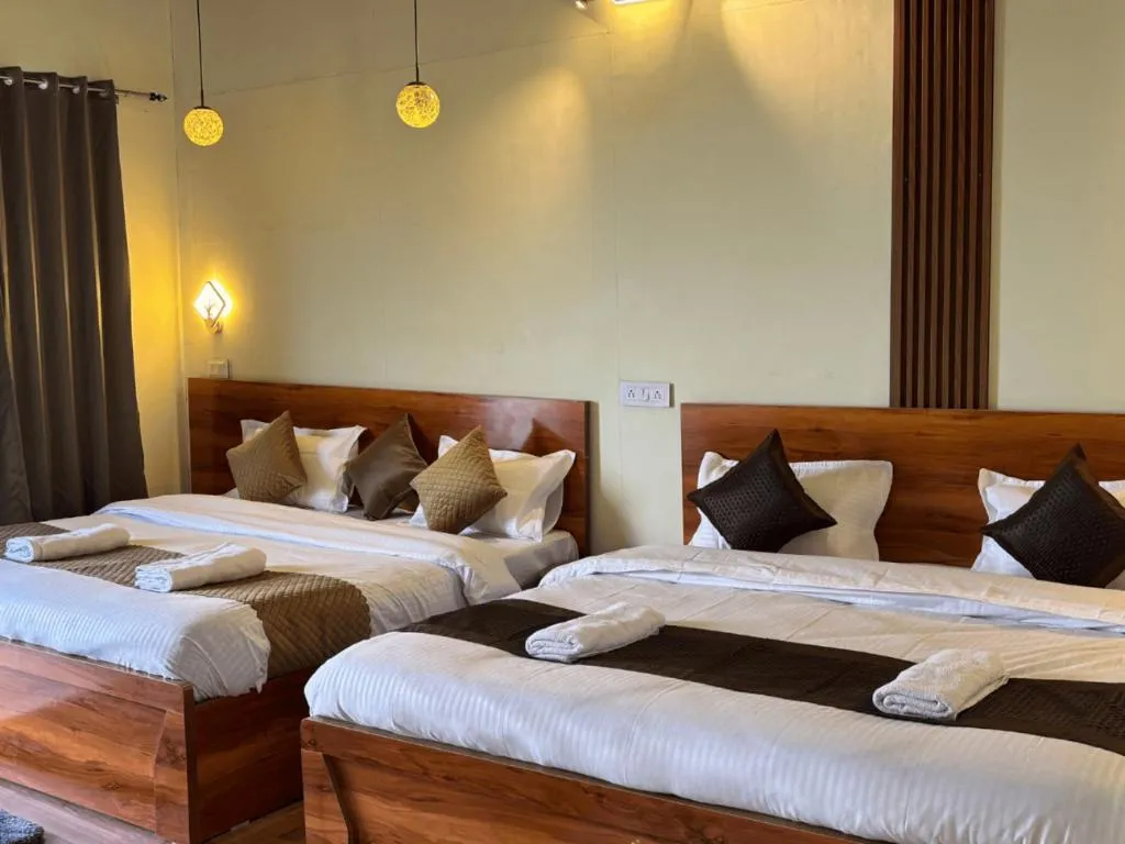 Photo of the whole room, Bed in The Hills Inn Resort Guptkashi