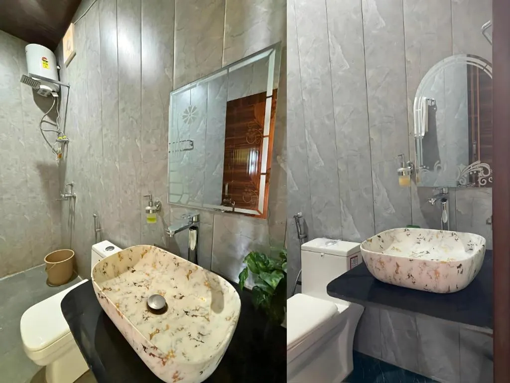 Bathroom in The Hills Inn Resort Guptkashi