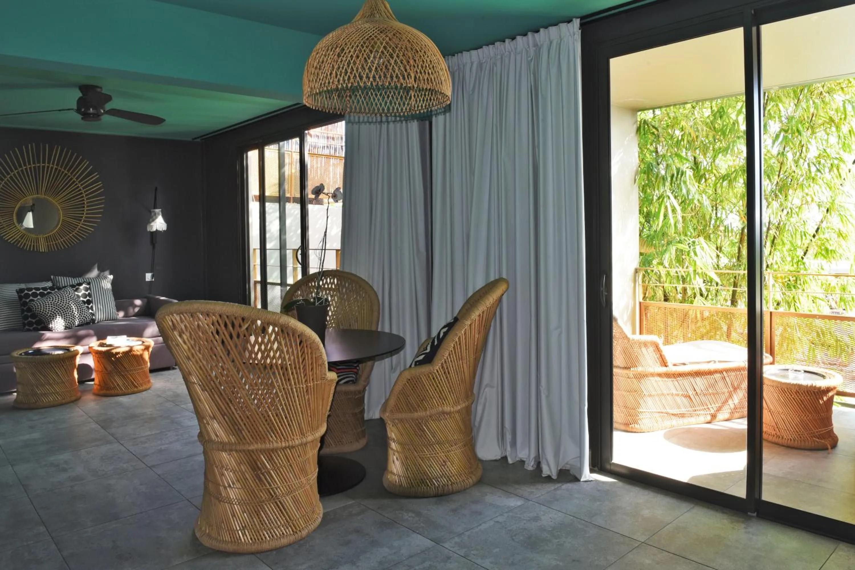 Patio in Dina Morgabine Saint Gilles