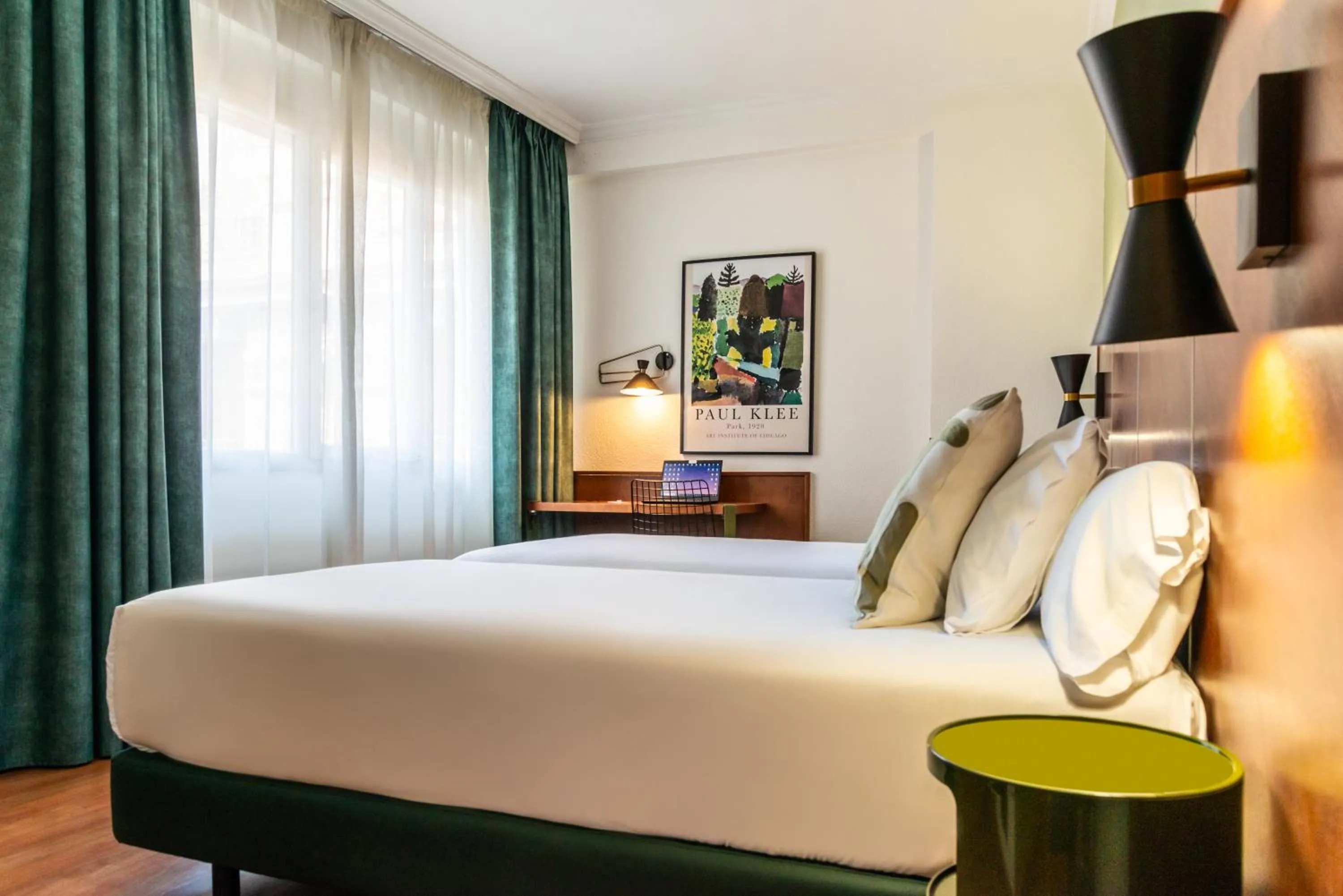 Bed in Hotel Casón del Tormes by HappyCulture