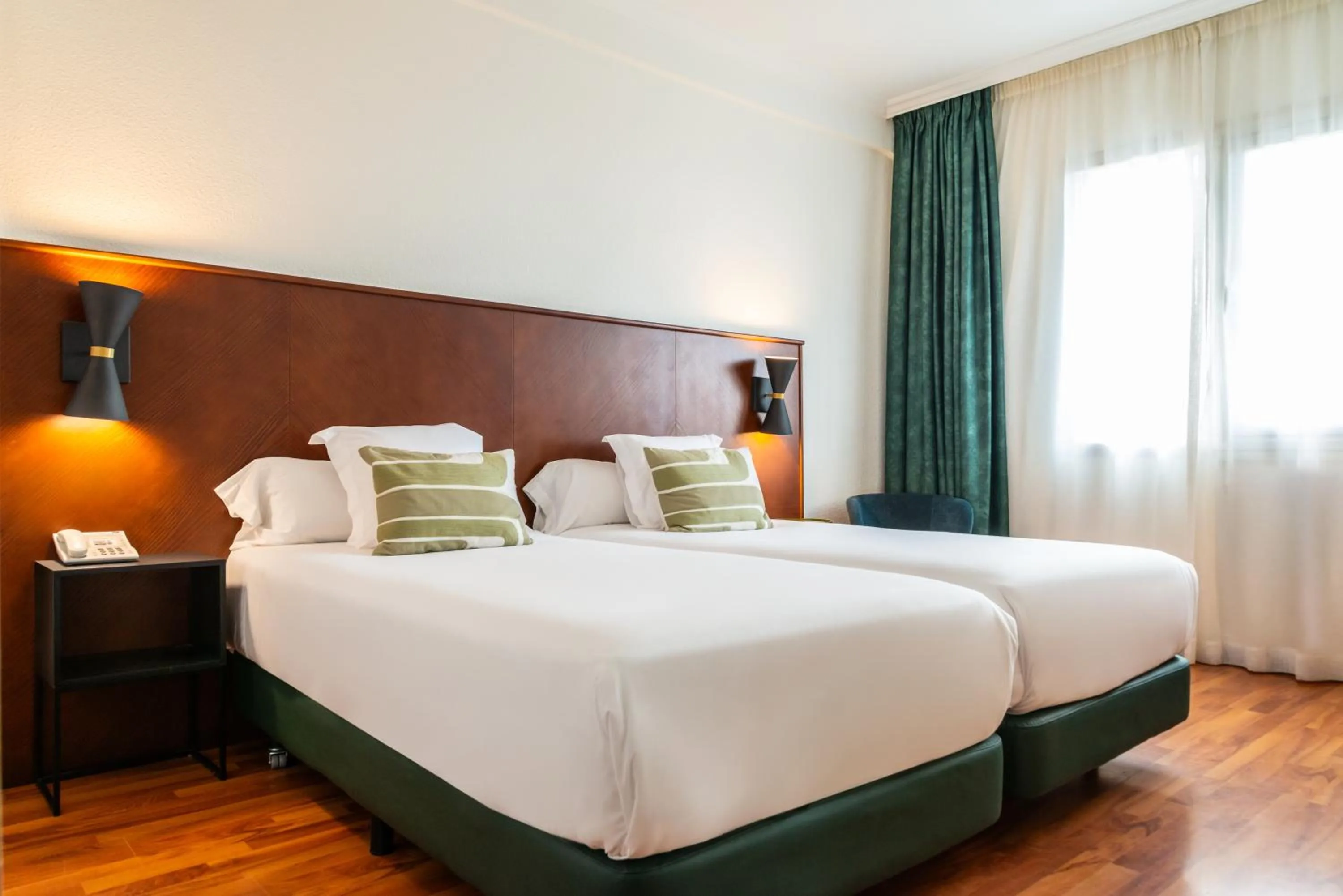 Bed in Hotel Casón del Tormes by HappyCulture