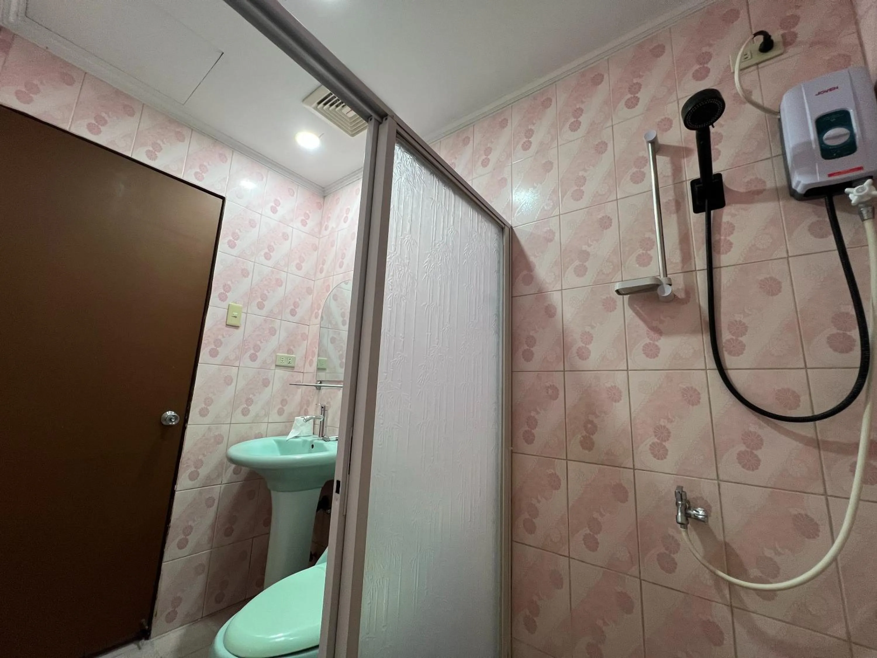 Bathroom in Rossa Hotel