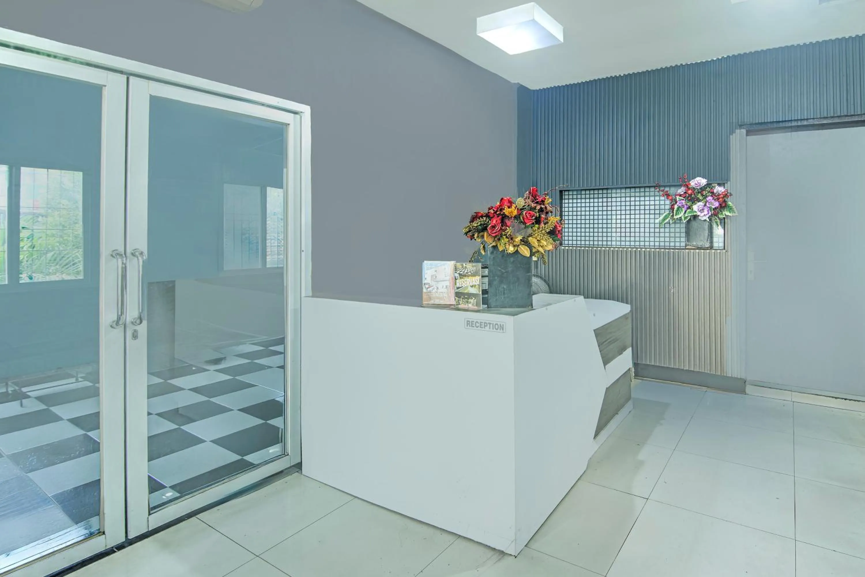 Lobby or reception in Hotel O Makassar near Mall Panakukang formerly Hotel Lucky Inn Makassar