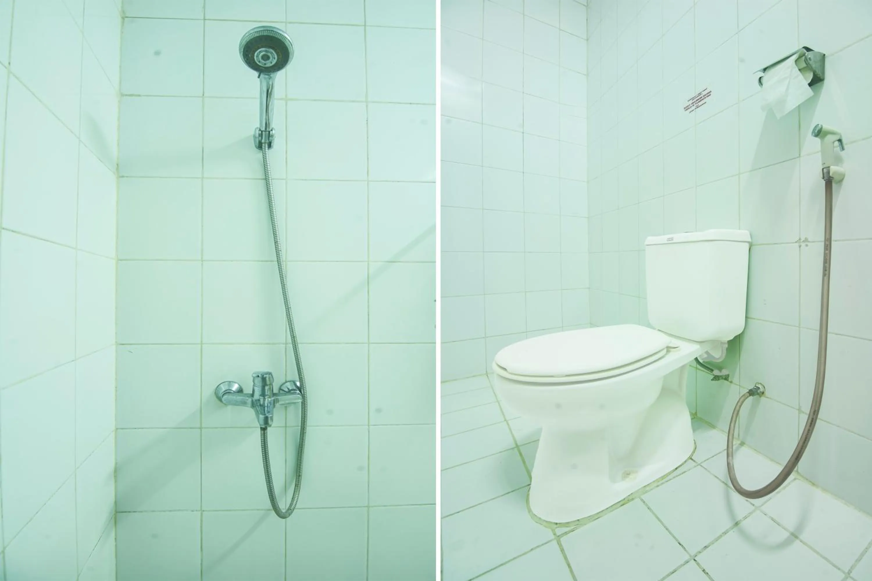 Bathroom in Hotel O Makassar near Pantai Losari formerly Hotel Tiara Sari